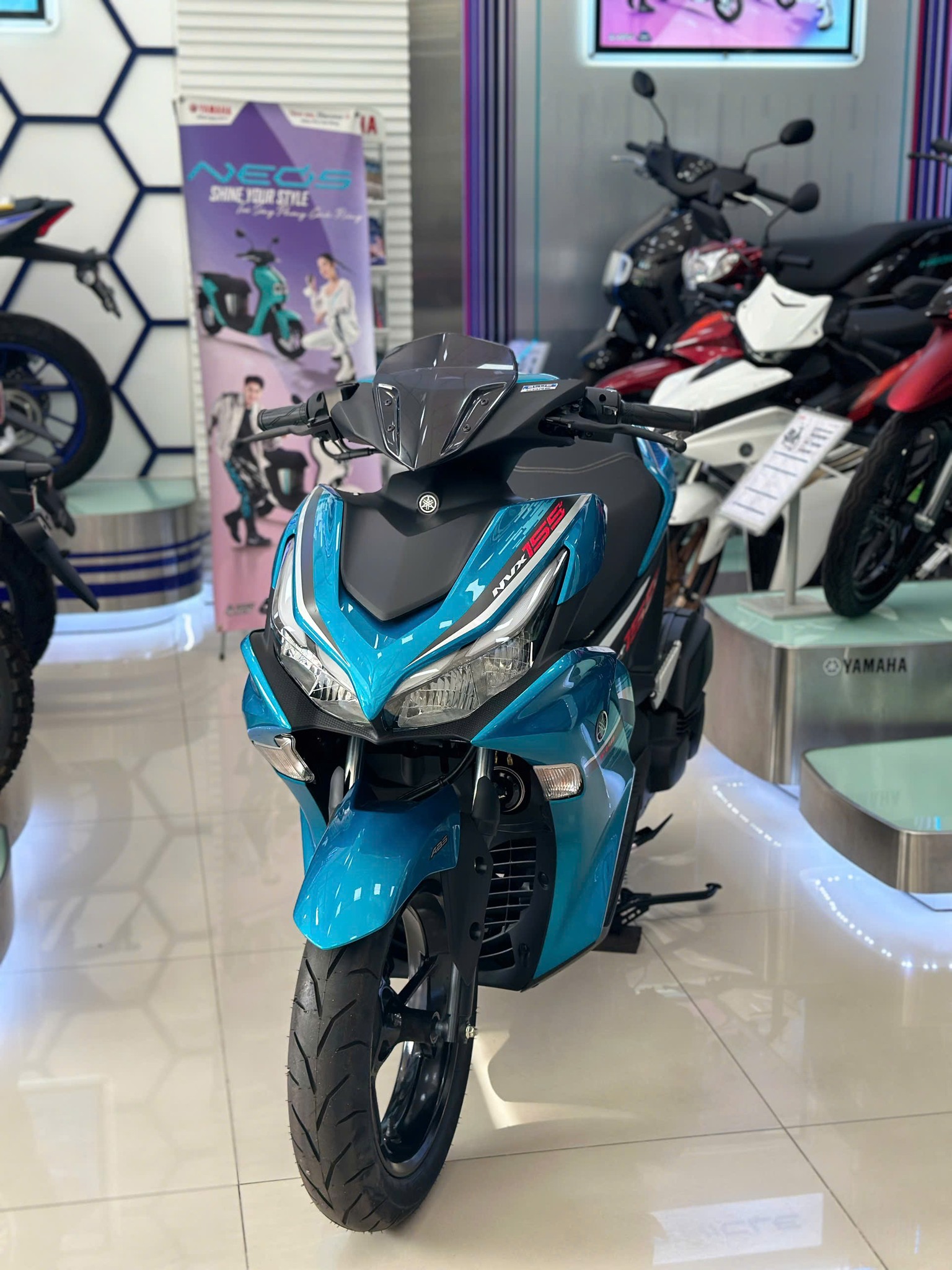 Xả kho, đối thủ của Honda Vario bất ngờ giảm sâu tại đại lý, tặng kèm cả đồng hồ cực xịn- Ảnh 2. Xả kho, đối thủ của Honda Vario bất ngờ giảm sâu tại đại lý, tặng kèm cả đồng hồ cực xịn- Ảnh 2.