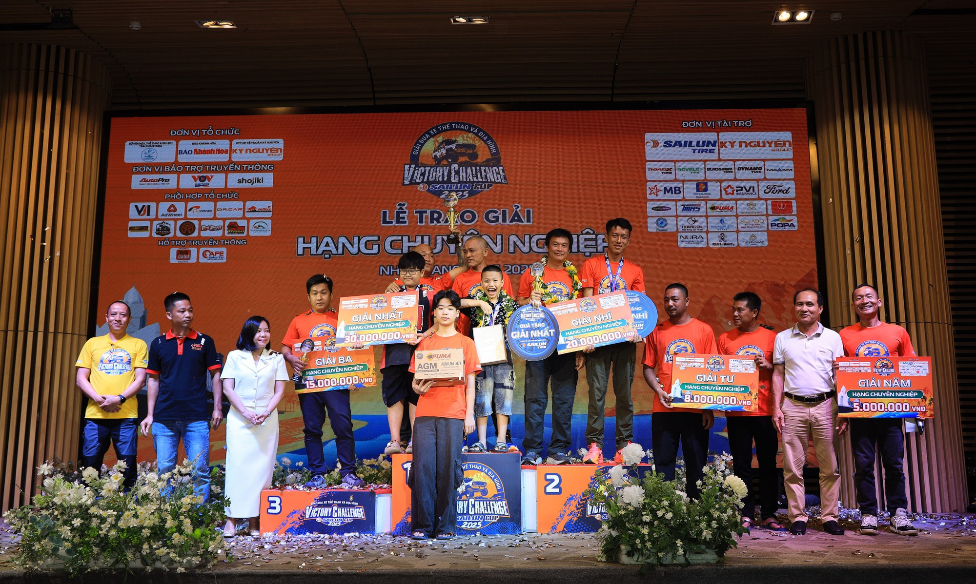 Lễ bế mạc và trao giải giải đua xe ô tô địa hình Victory Challenge Sailun Cup 2025- Ảnh 2.