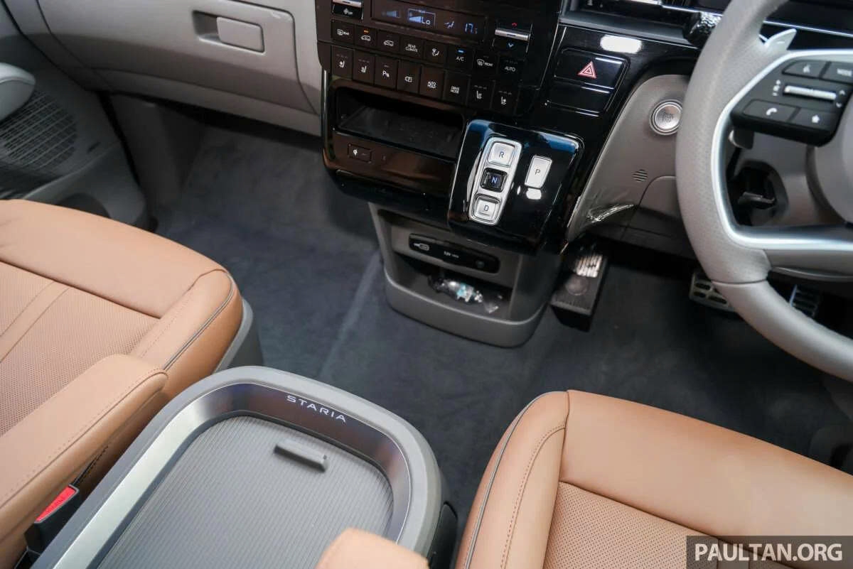 Hyundai Staria 2025 chuẩn bị ra mắt: Bản 7 chỗ cao cấp trở lại, bản 10 chỗ giữ nguyên- Ảnh 9. Hyundai Staria 2025 chuẩn bị ra mắt: Bản 7 chỗ cao cấp trở lại, bản 10 chỗ giữ nguyên- Ảnh 9.