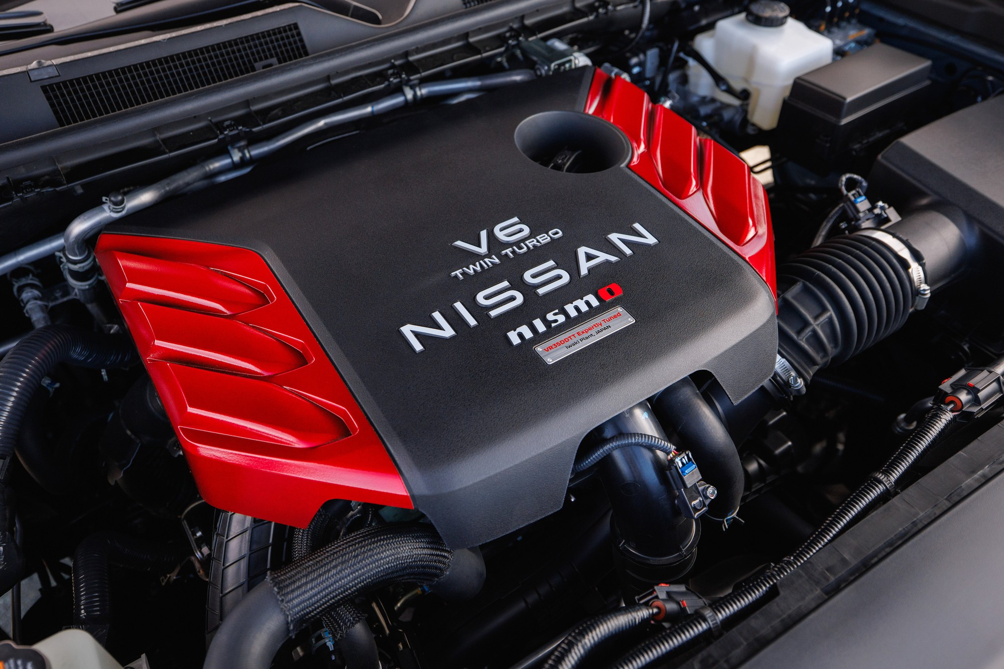 Ảnh thực tế Nissan Patrol bản thể thao vừa ra mắt: Bodykit hầm hố, động cơ gần 500 mã nhưng không còn 'cửa' về Việt Nam- Ảnh 21. Ảnh thực tế Nissan Patrol bản thể thao vừa ra mắt: Bodykit hầm hố, động cơ gần 500 mã nhưng không còn 'cửa' về Việt Nam- Ảnh 21.