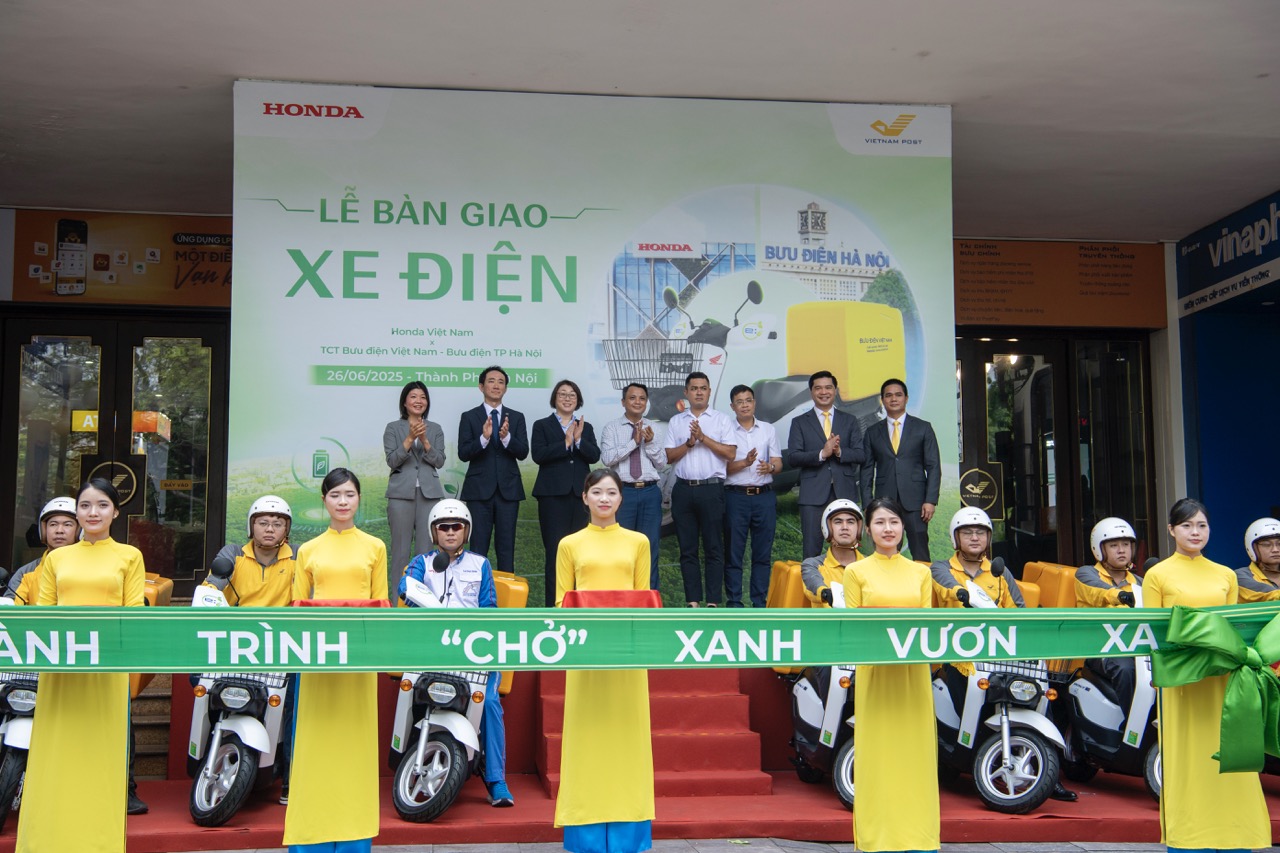 Honda Benly e: - Xe điện giao hàng cho Bưu điện Việt Nam, được các bưu tá nói gì mà tăng gấp đôi lượng giao sau 1 năm?- Ảnh 1.