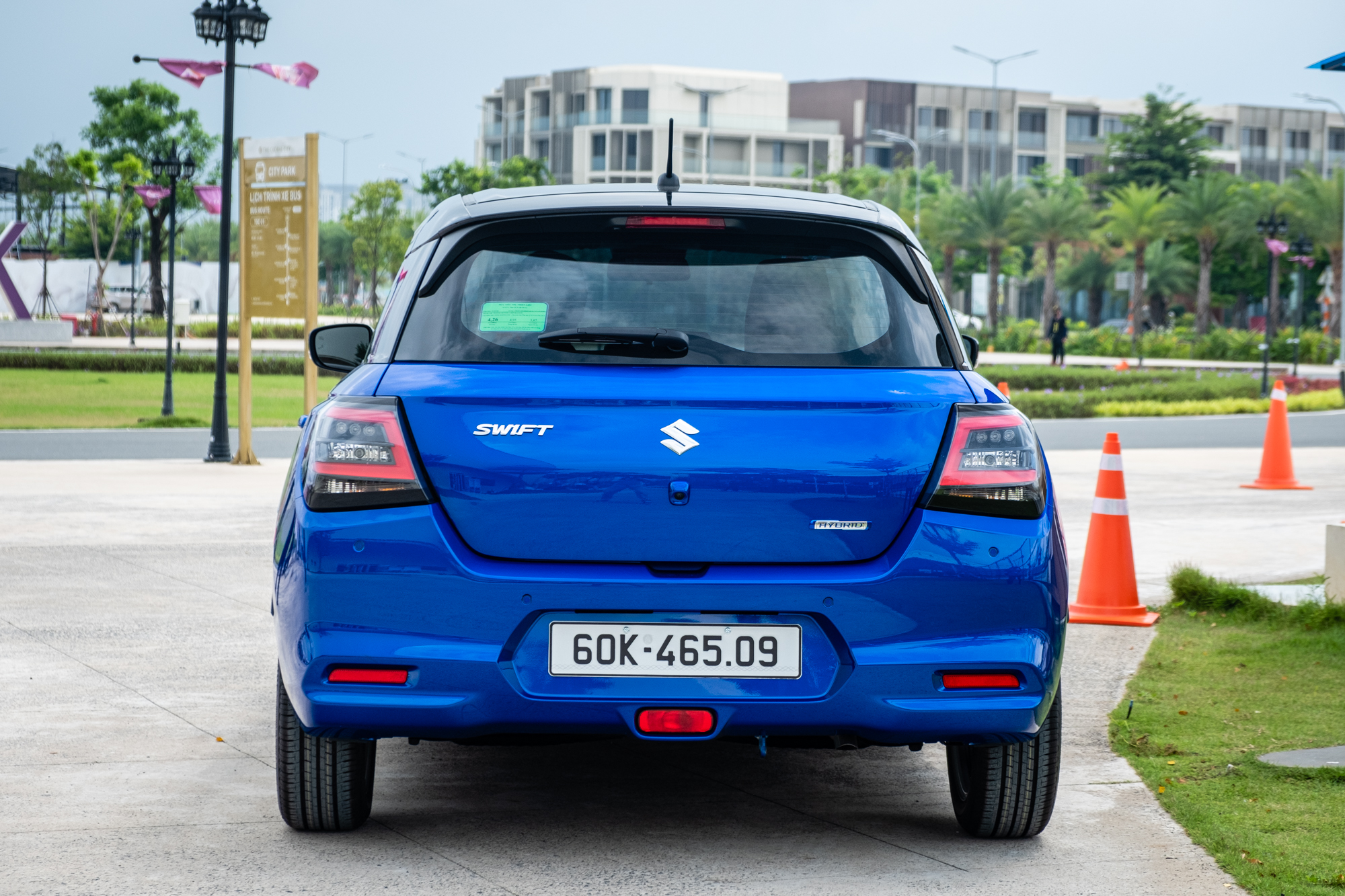 Suzuki Swift 2025 ra mắt Việt Nam: Giá 569 triệu, máy hybrid, 6 tính năng ADAS, đấu Mazda2 hatchback- Ảnh 9. Suzuki Swift 2025 ra mắt Việt Nam: Giá 569 triệu, máy hybrid, 6 tính năng ADAS, đấu Mazda2 hatchback- Ảnh 9.