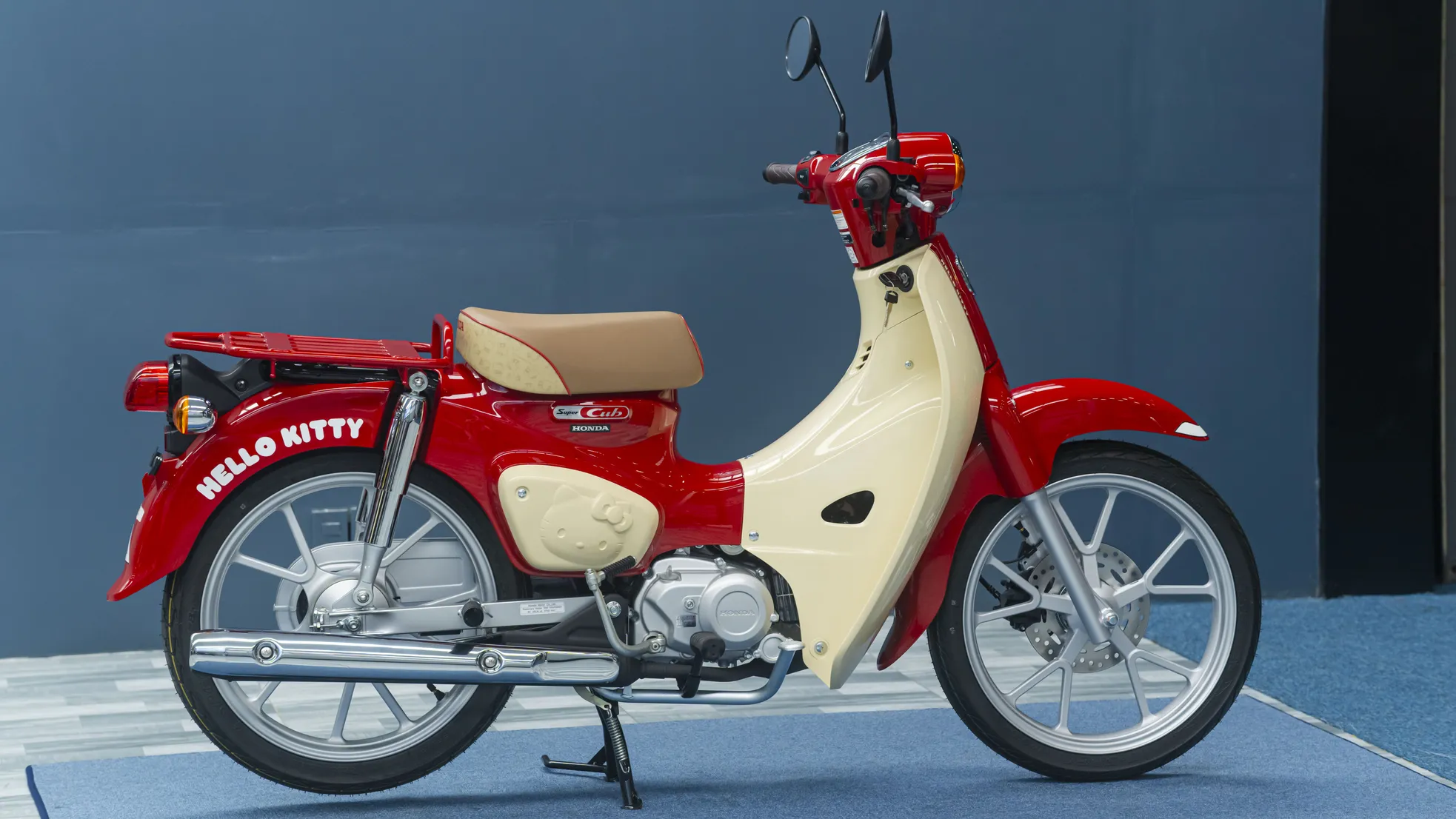 Honda Super Cub bản giới hạn được đưa về Việt Nam- Ảnh 2. Honda Super Cub bản giới hạn được đưa về Việt Nam- Ảnh 2.