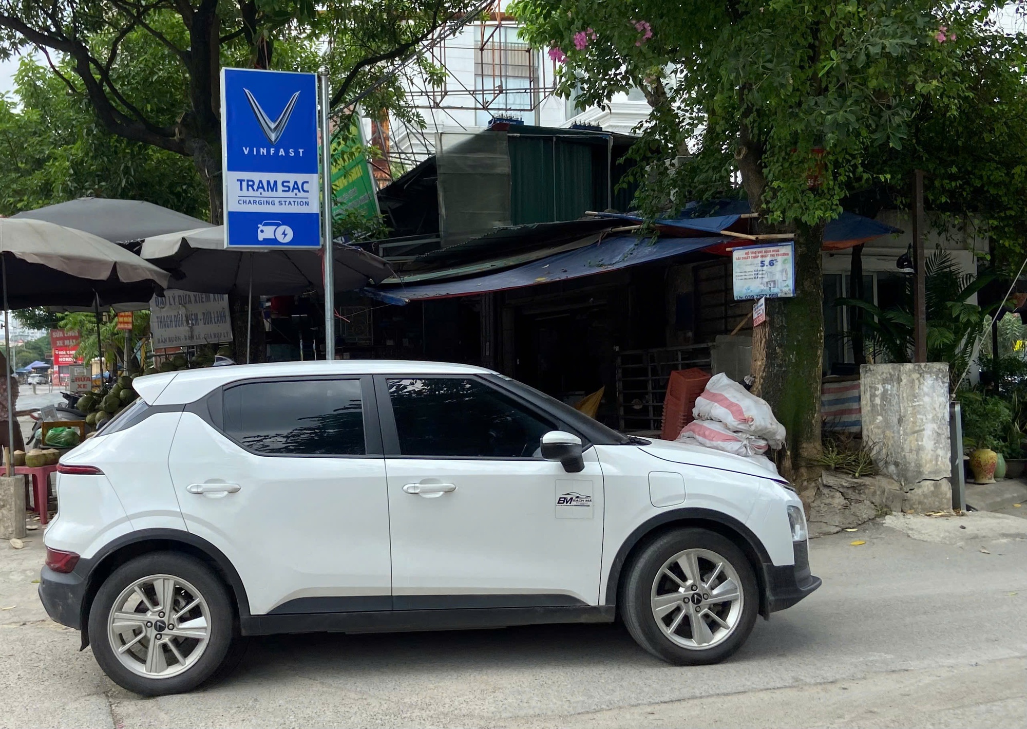 Xây trạm 20 trụ sạc siêu nhanh, chủ đầu tư nhận định: ‘Chi 13-15 tỷ đồng nhưng tiền thôi là chưa đủ’- Ảnh 4. Xây trạm 20 trụ sạc siêu nhanh, chủ đầu tư nhận định: ‘Chi 13-15 tỷ đồng nhưng tiền thôi là chưa đủ’- Ảnh 4.