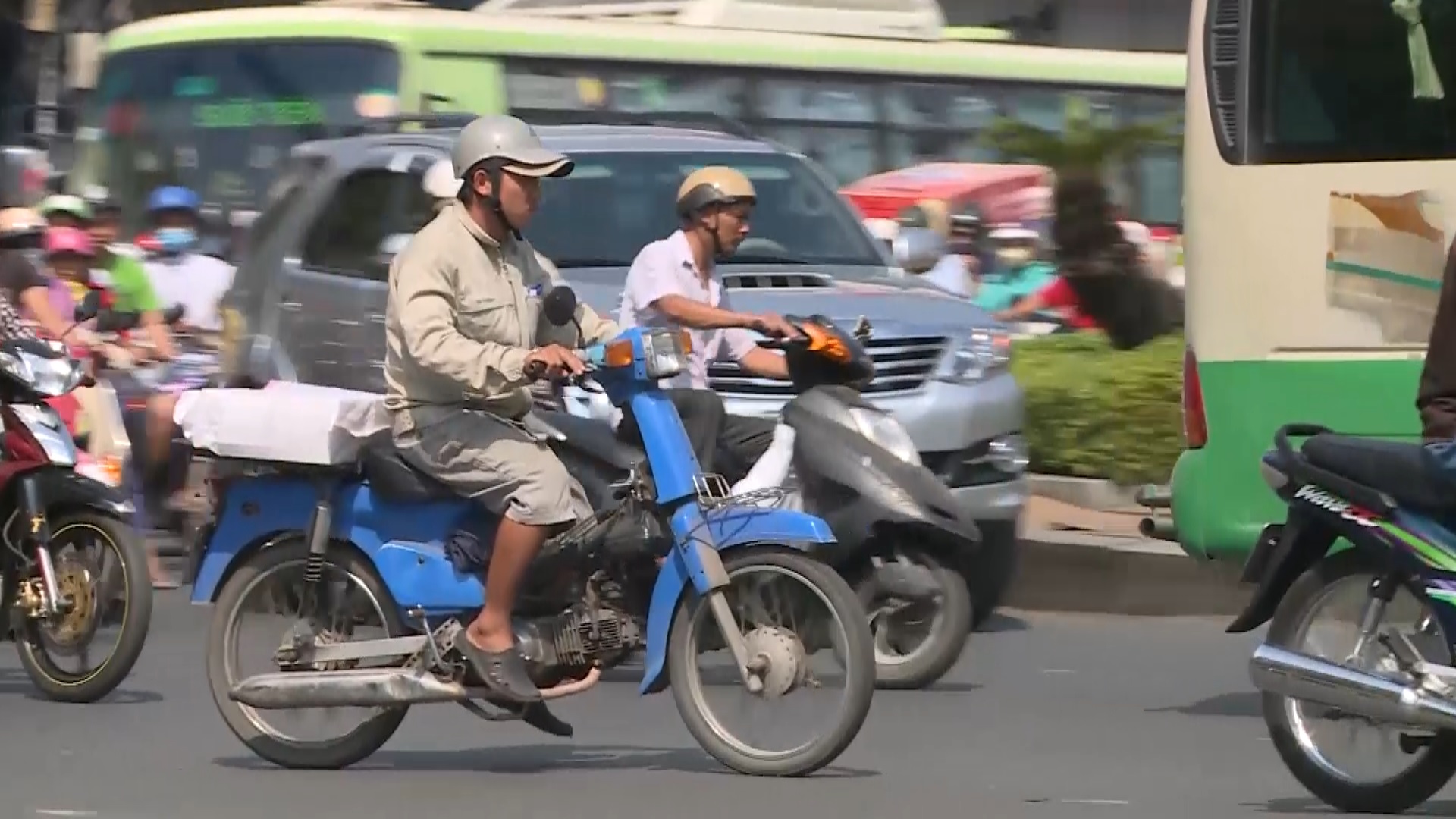 TP Hồ Chí Minh loại bỏ xe máy cũ nát khỏi đô thị- Ảnh 2. TP Hồ Chí Minh loại bỏ xe máy cũ nát khỏi đô thị- Ảnh 2.