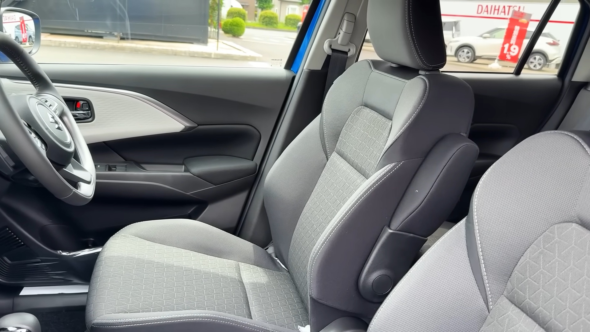 Nhập Nhật nhưng Suzuki Swift 2025 khác gì bản bán tại Nhật: Chủ yếu là các tính năng an toàn, nội thất có điểm mà nhiều người dễ tiếc nuối- Ảnh 5. Nhập Nhật nhưng Suzuki Swift 2025 khác gì bản bán tại Nhật: Chủ yếu là các tính năng an toàn, nội thất có điểm mà nhiều người dễ tiếc nuối- Ảnh 5.