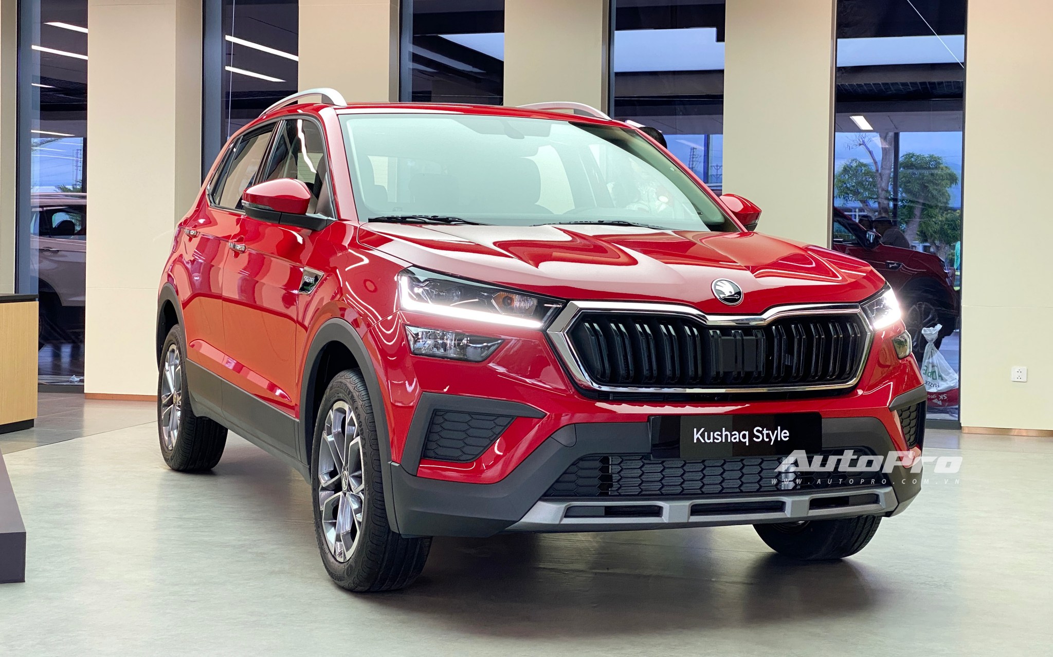 Skoda Kushaq ra mắt Việt Nam: Giá từ 599 triệu đồng, 2 bản, trang bị nội thất xịn, bản 'base' có ADAS cạnh tranh Yaris Cross, Xforce- Ảnh 2.