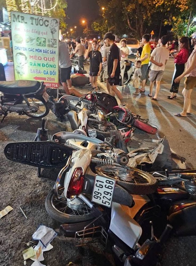 Vụ Trung tá công an say xỉn gây tai nạn liên hoàn ở Bắc Ninh: Diễn biến mới về sức khỏe 2 nạn nhân- Ảnh 2. Vụ Trung tá công an say xỉn gây tai nạn liên hoàn ở Bắc Ninh: Diễn biến mới về sức khỏe 2 nạn nhân- Ảnh 2.