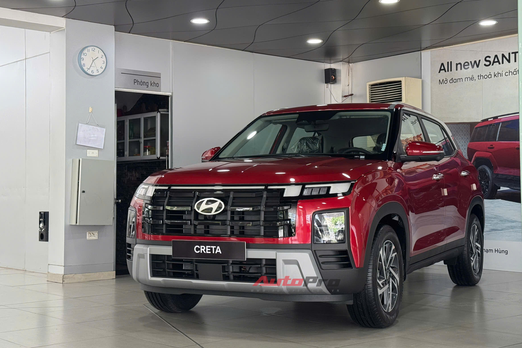 Ảnh thực tế Hyundai Creta bản 'cận full' giá 705 triệu đồng tại đại lý: Thiết kế mới long lanh, có ADAS, cạnh tranh Xforce Ultimate với giá ngang ngửa- Ảnh 2. Ảnh thực tế Hyundai Creta bản 'cận full' giá 705 triệu đồng tại đại lý: Thiết kế mới long lanh, có ADAS, cạnh tranh Xforce Ultimate với giá ngang ngửa- Ảnh 2.