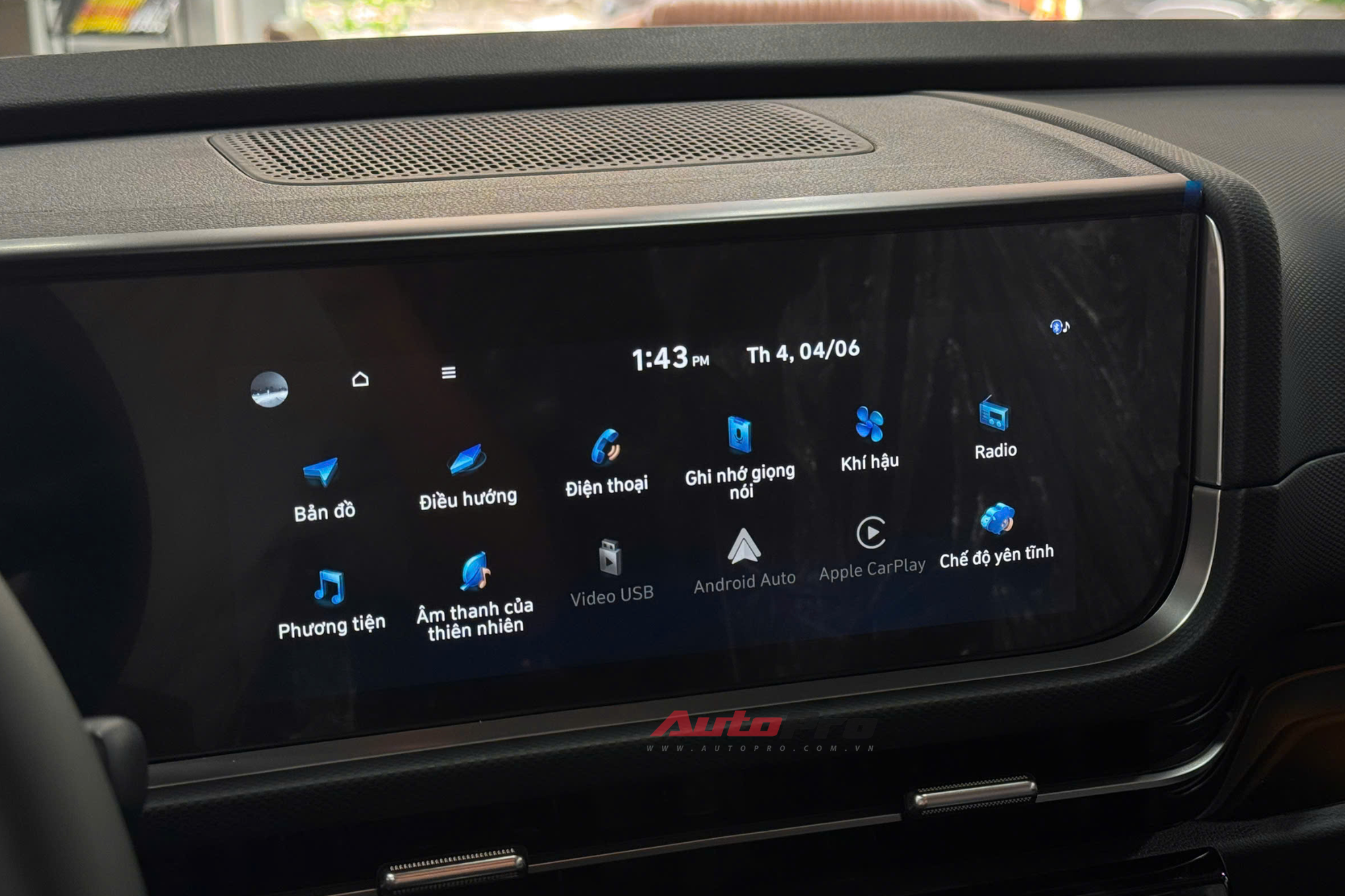 Ảnh thực tế Hyundai Creta bản 'cận full' giá 705 triệu đồng tại đại lý: Thiết kế mới long lanh, có ADAS, cạnh tranh Xforce Ultimate với giá ngang ngửa- Ảnh 15. Ảnh thực tế Hyundai Creta bản 'cận full' giá 705 triệu đồng tại đại lý: Thiết kế mới long lanh, có ADAS, cạnh tranh Xforce Ultimate với giá ngang ngửa- Ảnh 15.