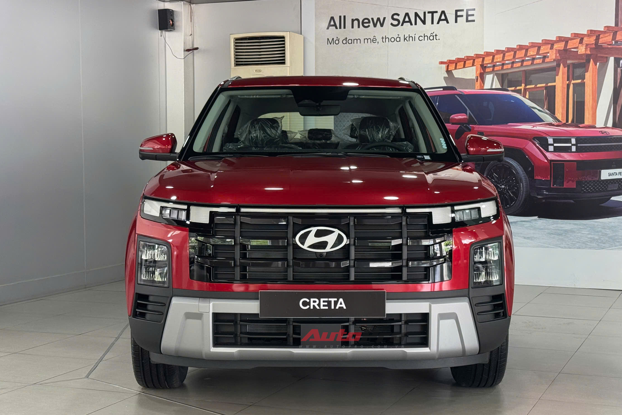 Ảnh thực tế Hyundai Creta bản 'cận full' giá 705 triệu đồng tại đại lý: Thiết kế mới long lanh, có ADAS, cạnh tranh Xforce Ultimate với giá ngang ngửa- Ảnh 5. Ảnh thực tế Hyundai Creta bản 'cận full' giá 705 triệu đồng tại đại lý: Thiết kế mới long lanh, có ADAS, cạnh tranh Xforce Ultimate với giá ngang ngửa- Ảnh 5.