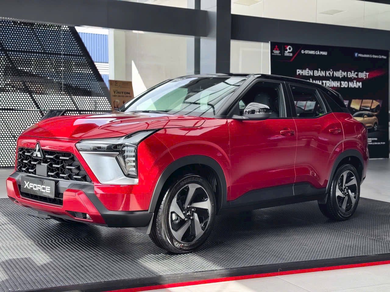 Mitsubishi Xforce giảm phí lăn bánh hơn 70 triệu đồng tại đại lý: Bản ‘base’ thực tế còn gần 540 triệu, ‘phả hơi nóng’ lên Creta vừa ra mắt- Ảnh 1. Mitsubishi Xforce giảm phí lăn bánh hơn 70 triệu đồng tại đại lý: Bản ‘base’ thực tế còn gần 540 triệu, ‘phả hơi nóng’ lên Creta vừa ra mắt- Ảnh 1.