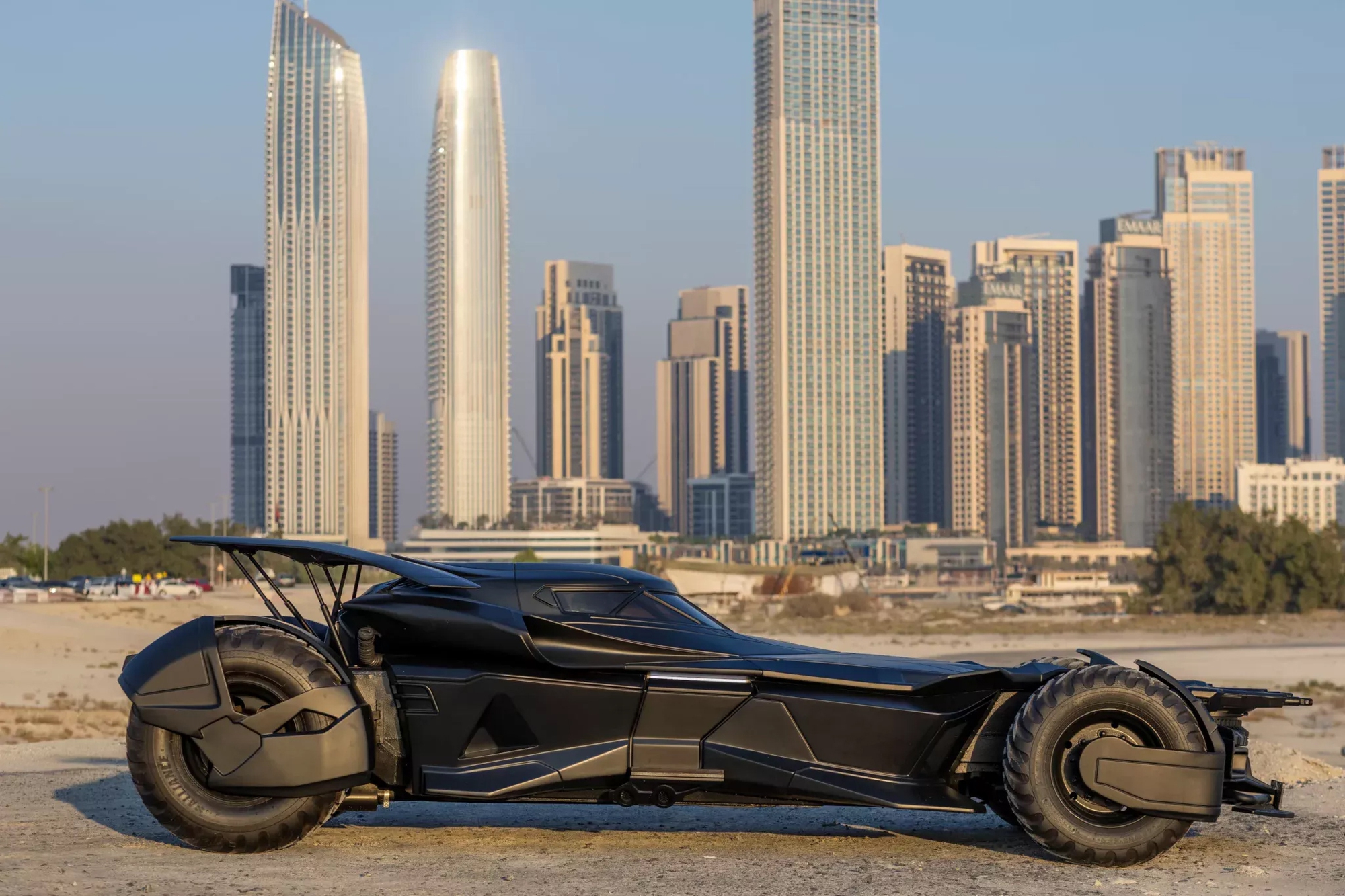 Mercedes-Benz CL55 AMG phong cách Batman gây sốt với giá gần 8 tỷ đồng tiền độ!- Ảnh 2. Mercedes-Benz CL55 AMG phong cách Batman gây sốt với giá gần 8 tỷ đồng tiền độ!- Ảnh 2.