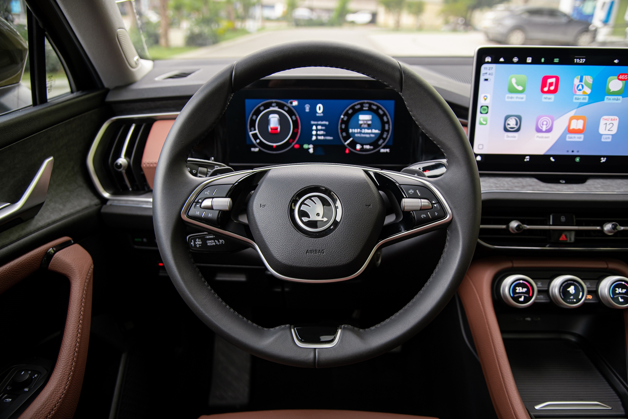 Gần 600km cầm lái Skoda Kodiaq 2025: Cảm giác lái khác biệt, treo thích ứng gây ‘nghiện’ nhưng vẫn có điểm cần khắc phục- Ảnh 12. Gần 600km cầm lái Skoda Kodiaq 2025: Cảm giác lái khác biệt, treo thích ứng gây ‘nghiện’ nhưng vẫn có điểm cần khắc phục- Ảnh 12.