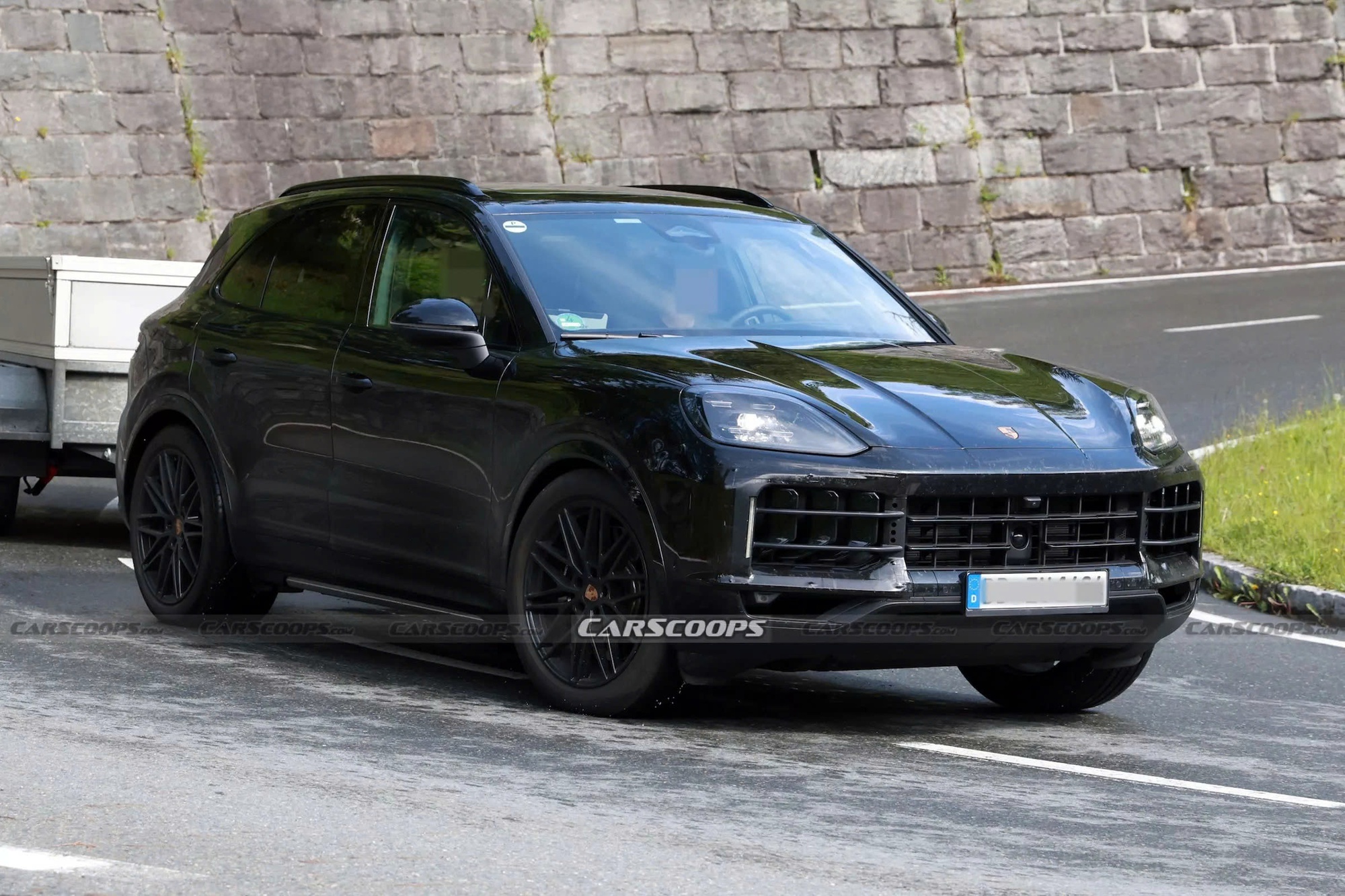 Lộ ảnh Porsche Cayenne mới: Vẫn giữ động cơ xăng, có chi tiết giống 911 GTS thế hệ mới nhất tại Việt Nam, ra mắt năm 2027- Ảnh 2. Lộ ảnh Porsche Cayenne mới: Vẫn giữ động cơ xăng, có chi tiết giống 911 GTS thế hệ mới nhất tại Việt Nam, ra mắt năm 2027- Ảnh 2.