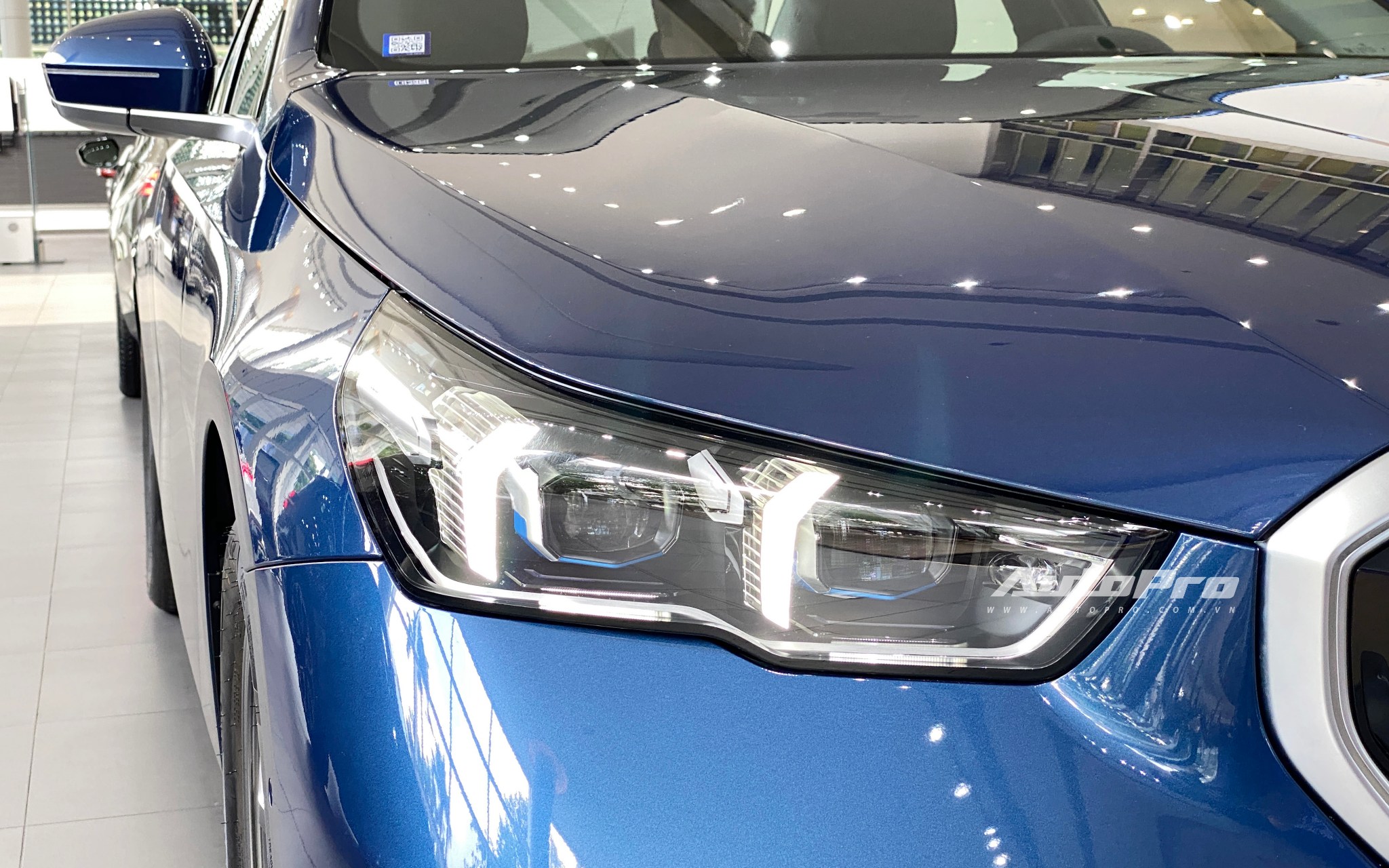 Bỏ qua bộ mâm bị CĐM 'mổ xẻ' nhiều, BMW 520i giá 2,589 tỷ đồng có nhiều 'option' rất xịn: ADAS, camera 360 chỉ là một phần- Ảnh 5.