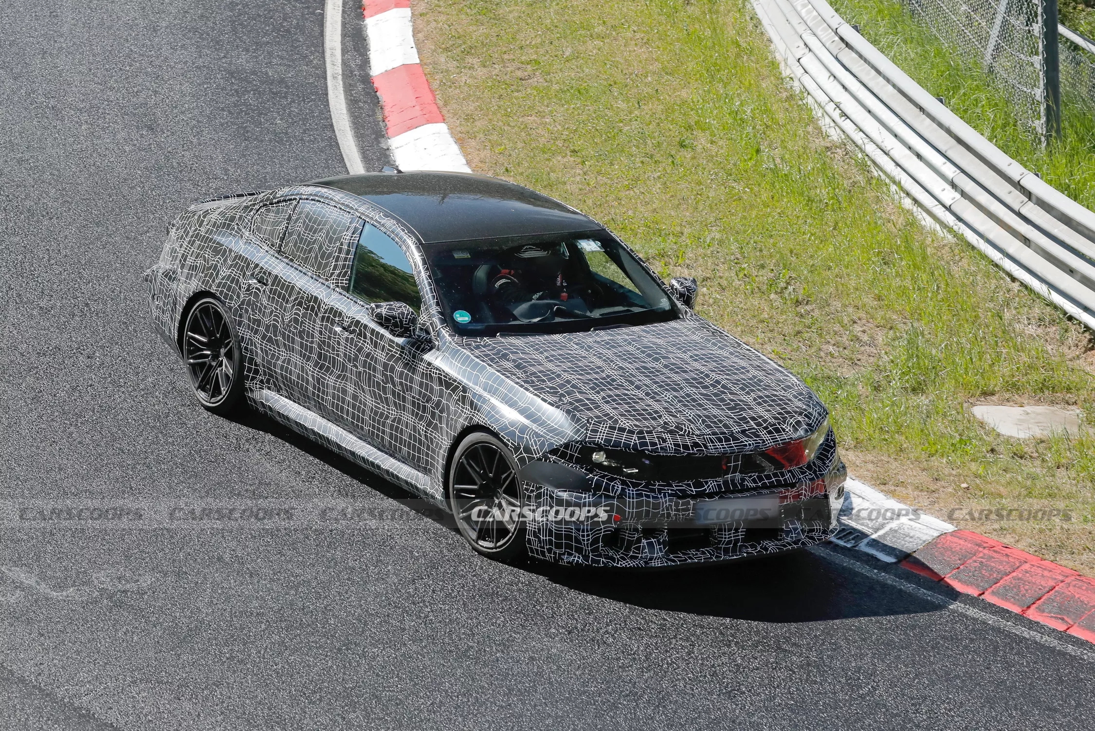 BMW 5 Series 2025 vừa ra mắt Việt Nam thì bản mới hơn đã lộ diện trên đường với thiết kế mặt trước lột xác hoàn toàn- Ảnh 3.