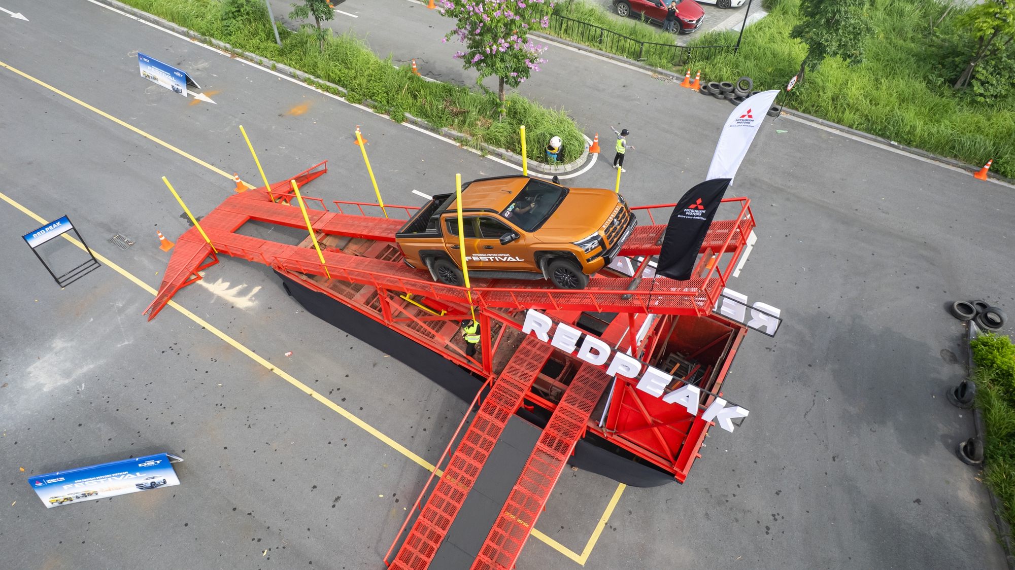 Vắt sức Mitsubishi Xforce leo dốc cao 8 mét và loạt bài thử ra trò, lại còn free tại Hà Nội- Ảnh 14.