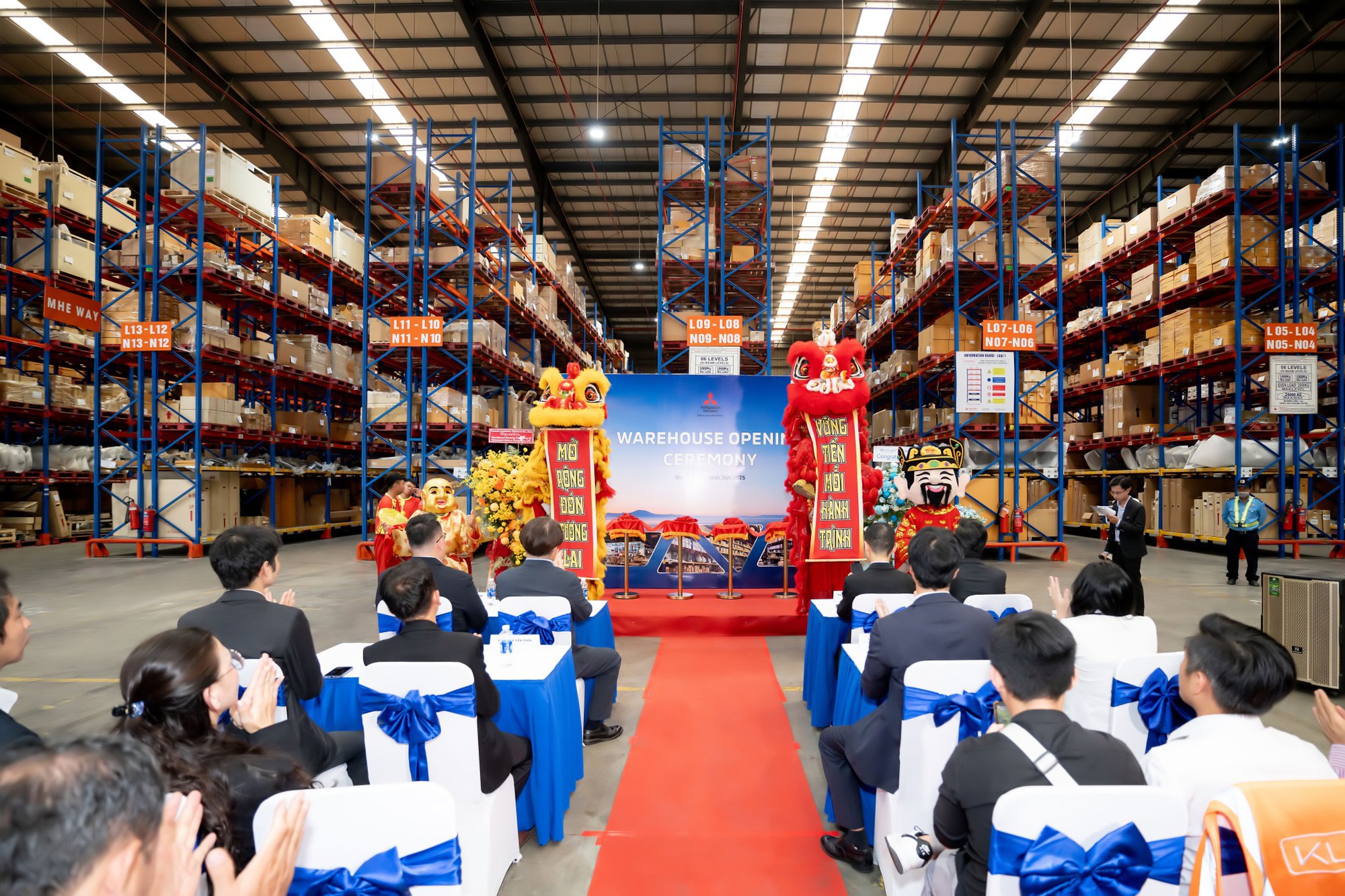 Từ nay, sửa chữa, bảo dưỡng xe Mitsubishi tại miền Nam sẽ tiện hơn rất nhiều: Kho phụ tùng mới rộng 3.500m2, tăng 60% sức chứa- Ảnh 3. Từ nay, sửa chữa, bảo dưỡng xe Mitsubishi tại miền Nam sẽ tiện hơn rất nhiều: Kho phụ tùng mới rộng 3.500m2, tăng 60% sức chứa- Ảnh 3.