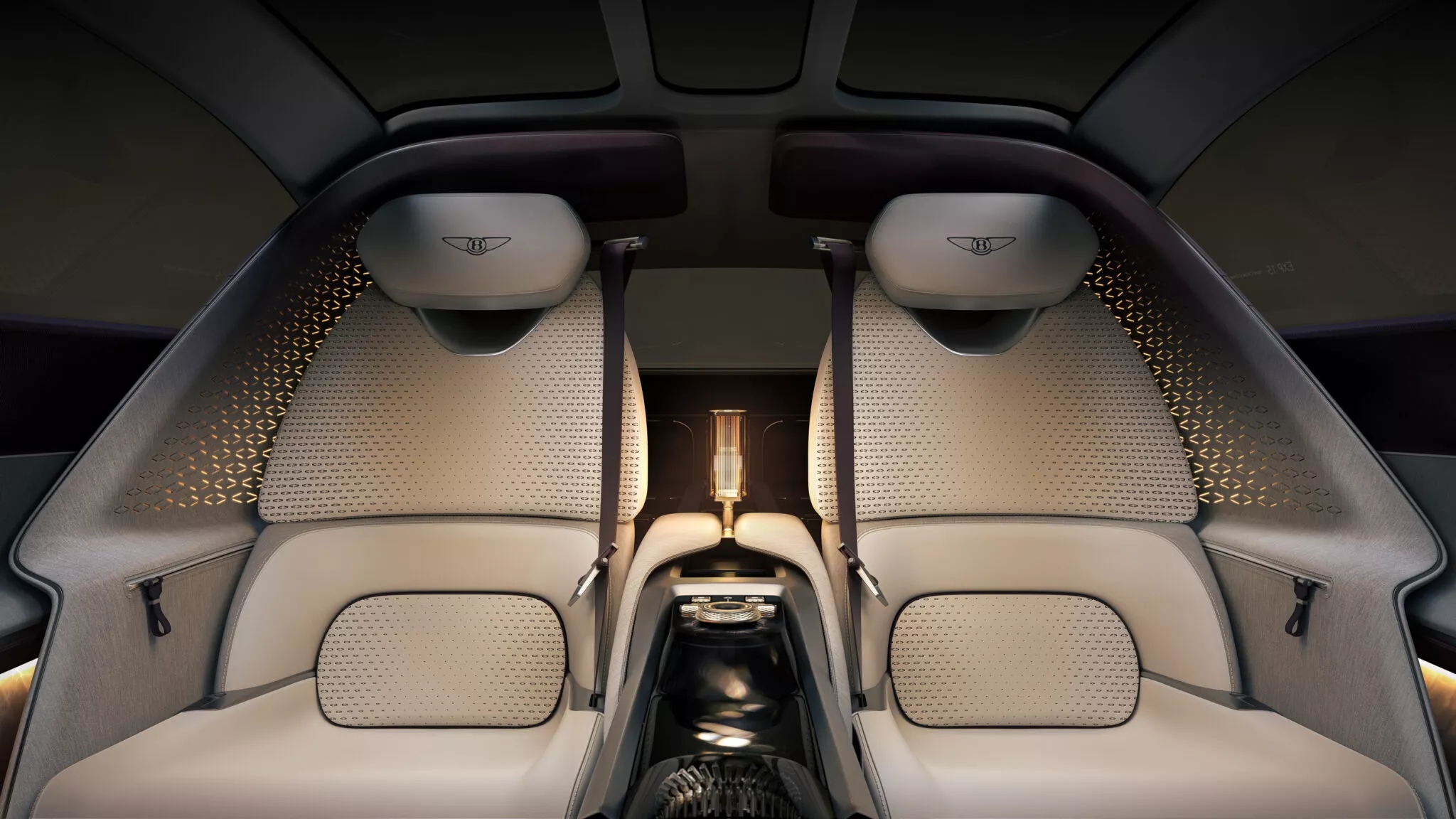 Bentley hé lộ xe điện siêu sang chỉ có 3 chỗ ngồi- Ảnh 10.