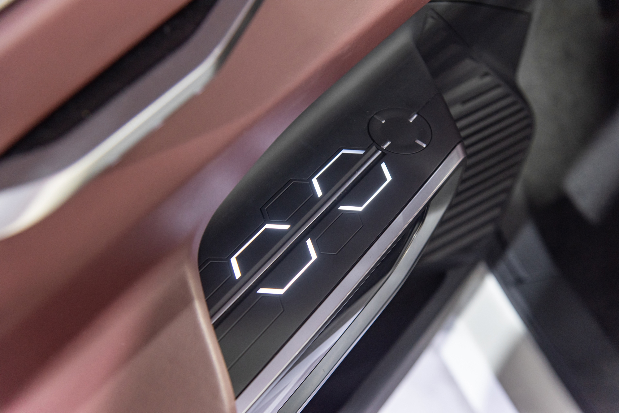 Mitsubishi Destinator chốt ra mắt ngày 17/7: Bản thương mại của DST Concept, dễ thành hàng hot khi về Việt Nam- Ảnh 16. Mitsubishi Destinator chốt ra mắt ngày 17/7: Bản thương mại của DST Concept, dễ thành hàng hot khi về Việt Nam- Ảnh 16.