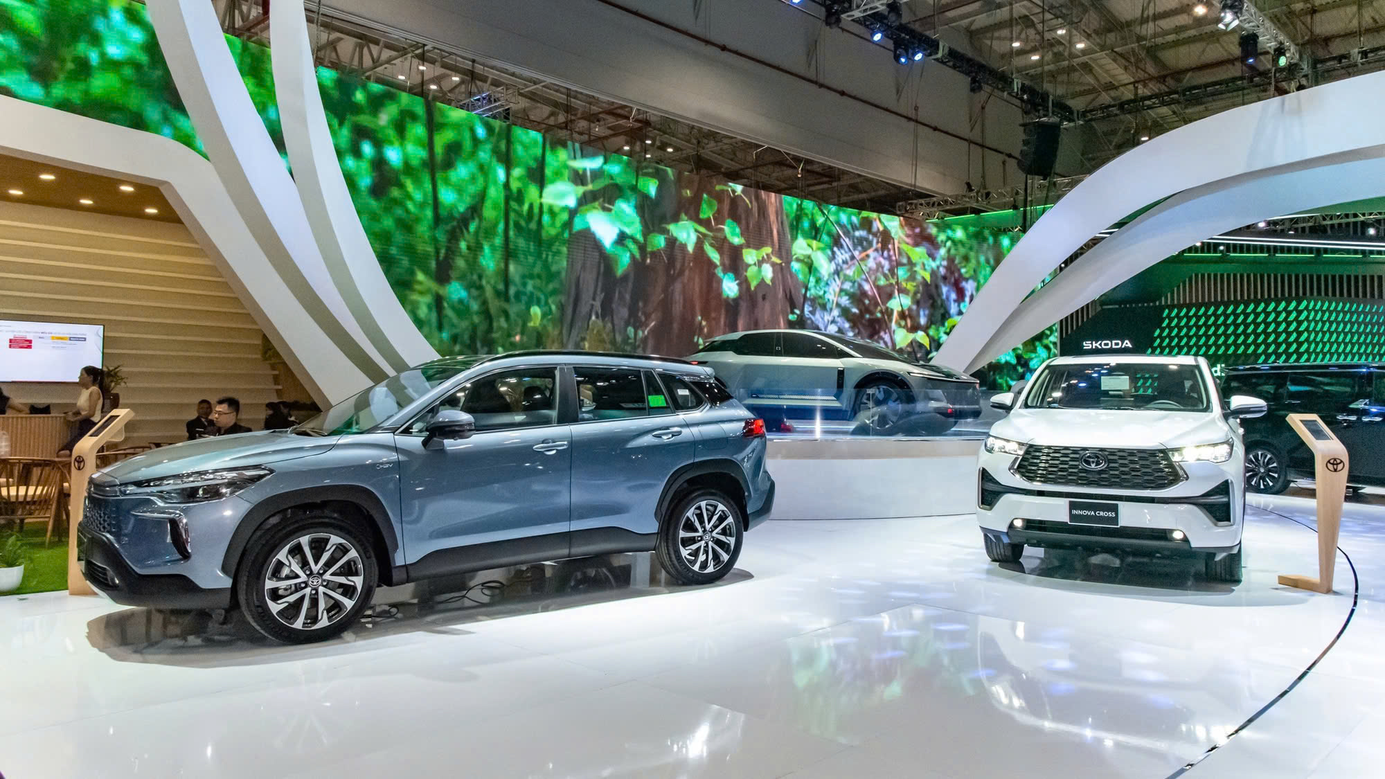 Xe hybrid nửa đầu năm 2025: Tăng 71% so với năm ngoái, bộ đôi nhà Toyota và XL7 đua tam mã, HR-V mới ra mắt đã kịp làm nên chuyện- Ảnh 1. Xe hybrid nửa đầu năm 2025: Tăng 71% so với năm ngoái, bộ đôi nhà Toyota và XL7 đua tam mã, HR-V mới ra mắt đã kịp làm nên chuyện- Ảnh 1.