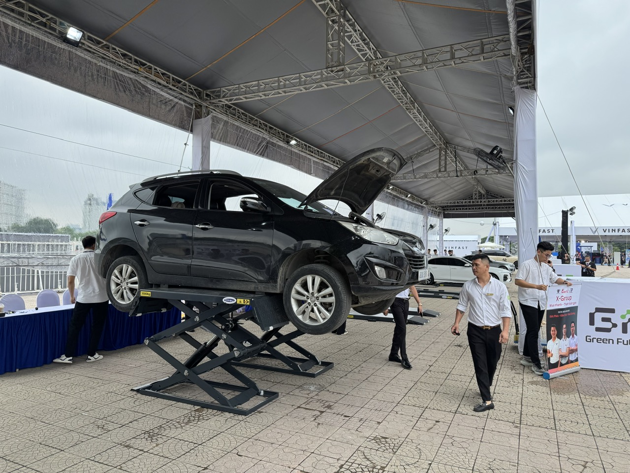 VinFast làm sự kiện quy mô khủng ở Hà Nội: Trưng bày Limo Green đang hot, drift VF 3, lái thử sa hình, thu đổi xe cũ tại chỗ- Ảnh 7.