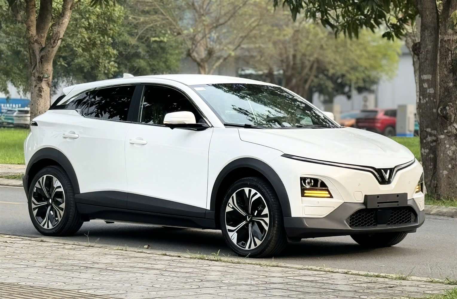 Xe xăng bán chạy nhất nửa đầu 2025 gọi tên Xpander, Ford có tất sản phẩm lọt top trên 5.000 chiếc- Ảnh 3. Xe xăng bán chạy nhất nửa đầu 2025 gọi tên Xpander, Ford có tất sản phẩm lọt top trên 5.000 chiếc- Ảnh 3.