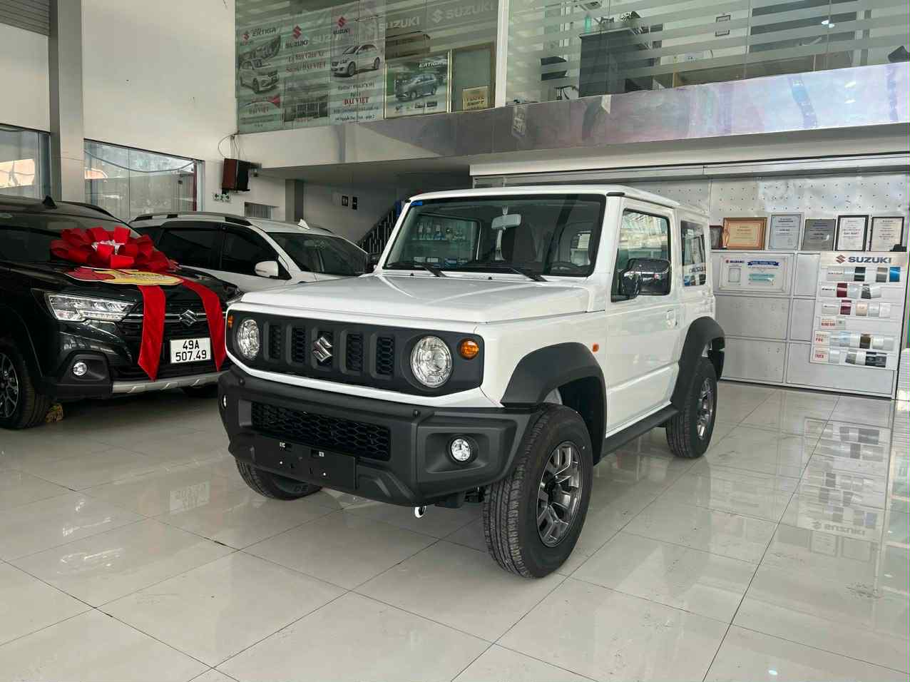 Suzuki Jimny sắp ra mắt phiên bản mới: Nâng cấp ADAS, giữ nguyên thiết kế và vận hành- Ảnh 5. Suzuki Jimny sắp ra mắt phiên bản mới: Nâng cấp ADAS, giữ nguyên thiết kế và vận hành- Ảnh 5.