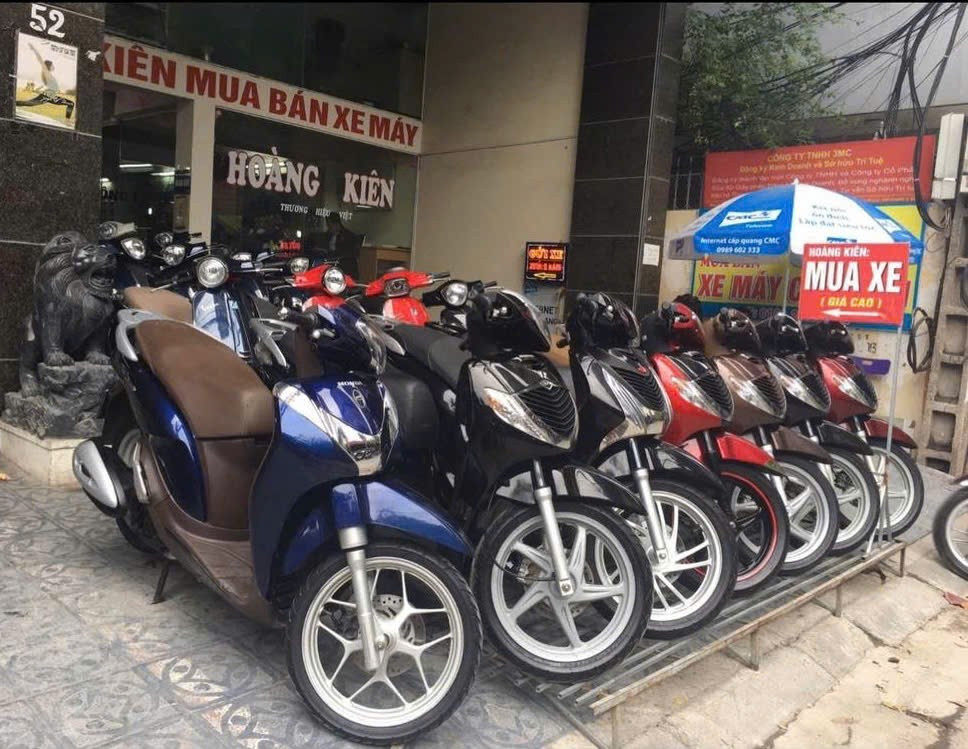 Dân buôn xe máy cũ ở Hà Nội tính bài chuyển về các tỉnh- Ảnh 2.