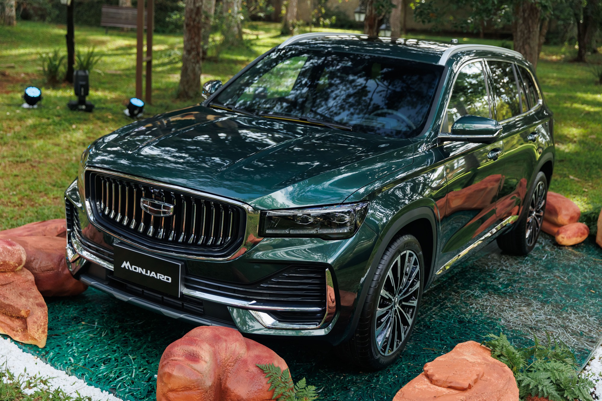 Chi tiết Geely Monjaro ra mắt Việt Nam: Chốt giá cao nhất gần 1,2 tỷ đấu Santa Fe, có bản hybrid, ADAS- Ảnh 8.