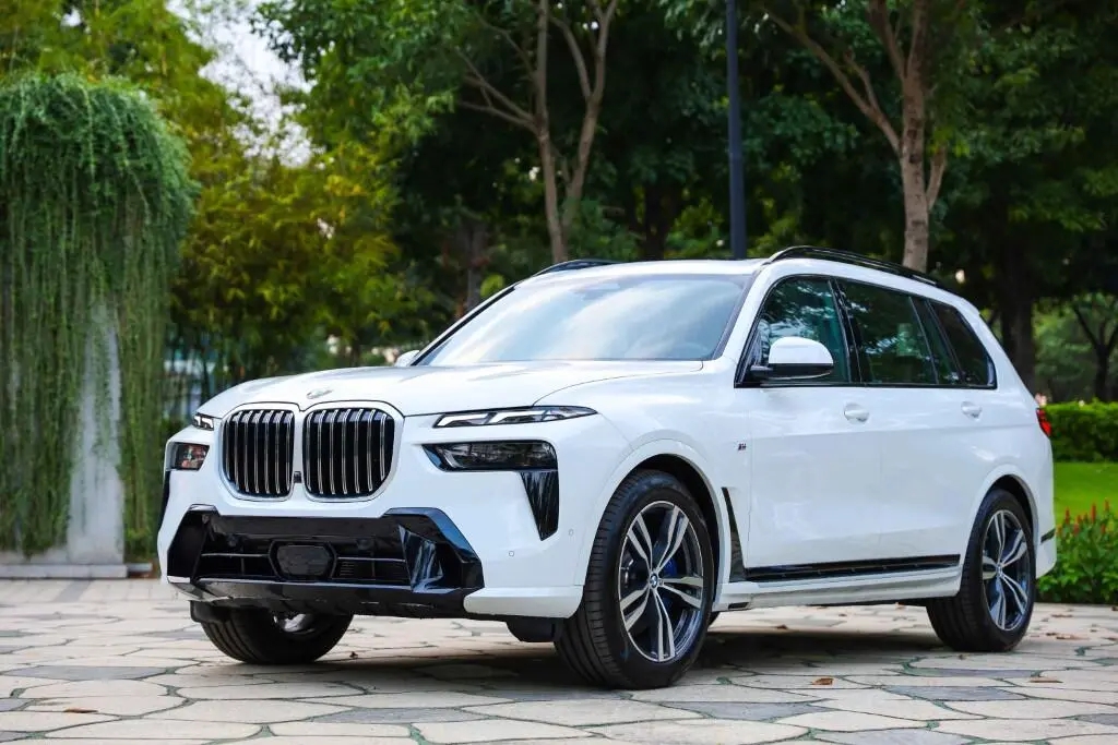 BMW X7 2025 dễ về Việt Nam năm nay với 'full' ADAS cạnh tranh GLS, mẫu hiện bán giảm giá còn chỉ hơn 4,7 tỷ đồng- Ảnh 2. BMW X7 2025 dễ về Việt Nam năm nay với 'full' ADAS cạnh tranh GLS, mẫu hiện bán giảm giá còn chỉ hơn 4,7 tỷ đồng- Ảnh 2.