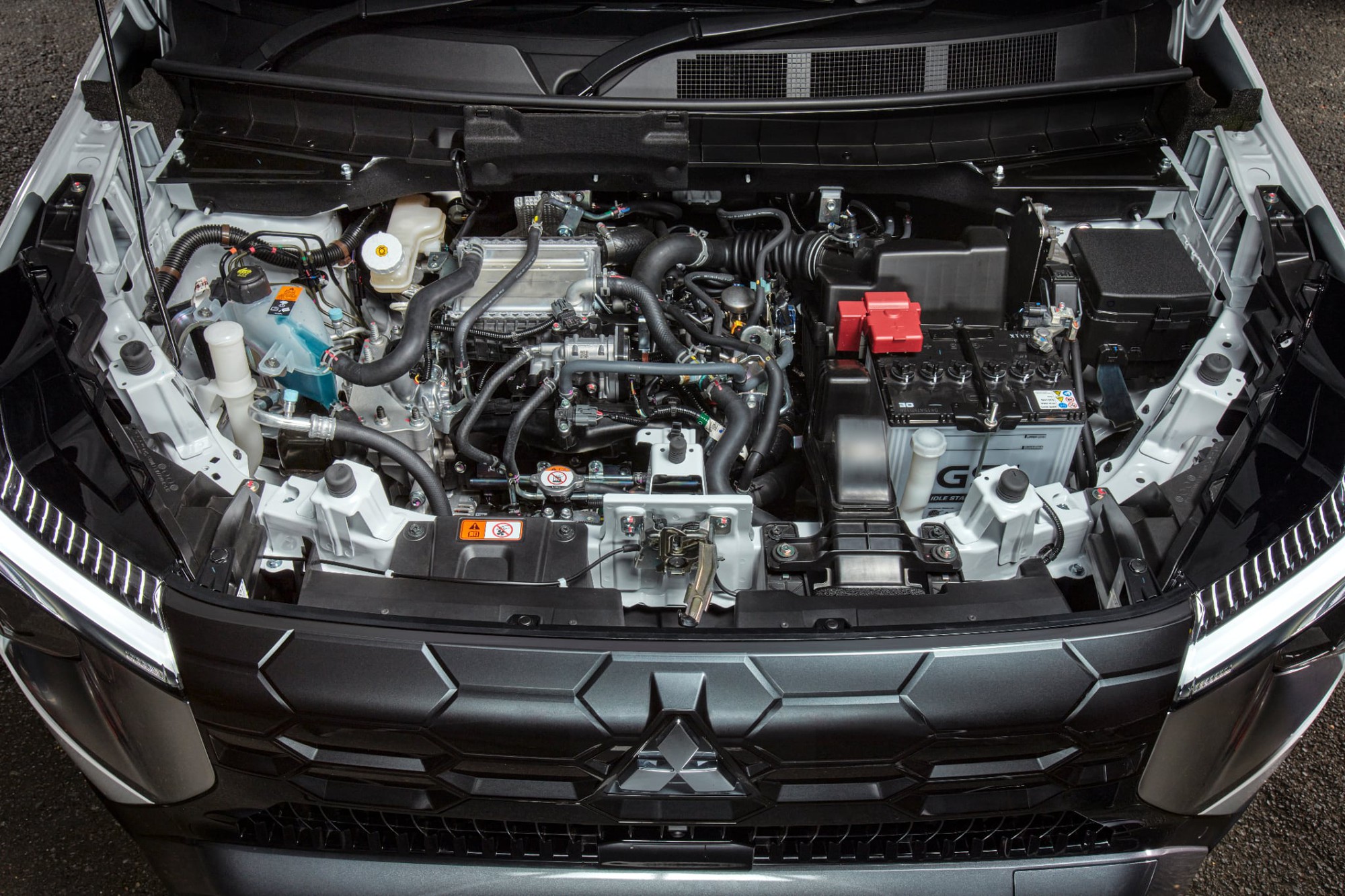 So sánh Mitsubishi Destinator với CX-5, Territory và Tucson tại Việt Nam: Hơn ở kích thước nhưng thua vận hành- Ảnh 4. So sánh Mitsubishi Destinator với CX-5, Territory và Tucson tại Việt Nam: Hơn ở kích thước nhưng thua vận hành- Ảnh 4.