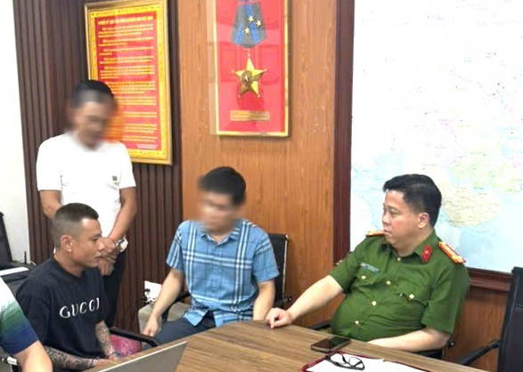 Truy bắt Lê Văn Quang cướp giật giữa phố đông tại Hải Phòng- Ảnh 1. Truy bắt Lê Văn Quang cướp giật giữa phố đông tại Hải Phòng- Ảnh 1.
