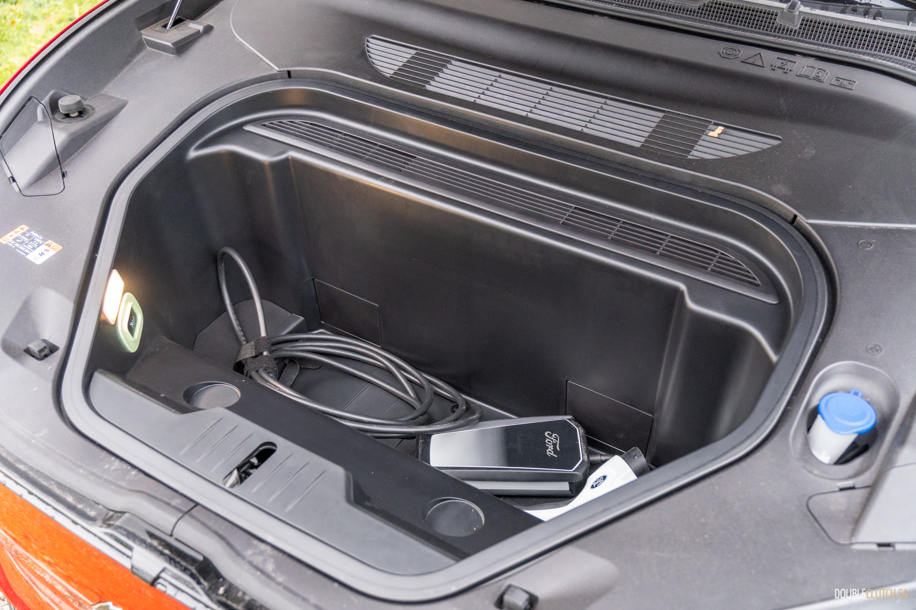 Đây là bản Ford Mustang Mach-E sắp bán tại Việt Nam: Diện mạo khác xe nhập tư, pin khủng, đầy bình có thể chạy Hà Nội - Quảng Bình- Ảnh 19. Đây là bản Ford Mustang Mach-E sắp bán tại Việt Nam: Diện mạo khác xe nhập tư, pin khủng, đầy bình có thể chạy Hà Nội - Quảng Bình- Ảnh 19.