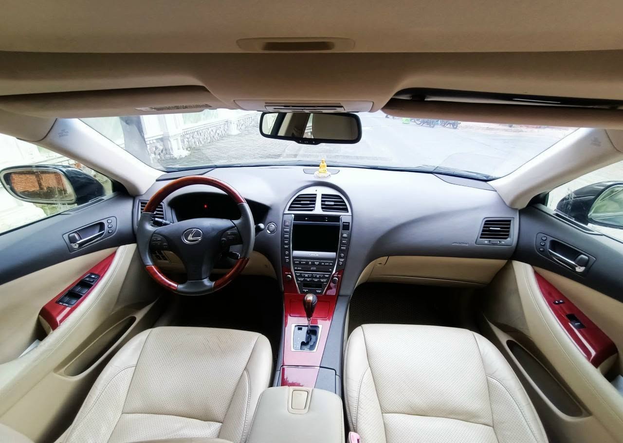 Lexus ES 350 2009 rao rẻ 'như Hyundai-Kia', người bán chia sẻ: Mua mới hơn 3 tỷ, chủ cũ 'giữ gìn chăm sóc rất kỹ'- Ảnh 3. Lexus ES 350 2009 rao rẻ 'như Hyundai-Kia', người bán chia sẻ: Mua mới hơn 3 tỷ, chủ cũ 'giữ gìn chăm sóc rất kỹ'- Ảnh 3.