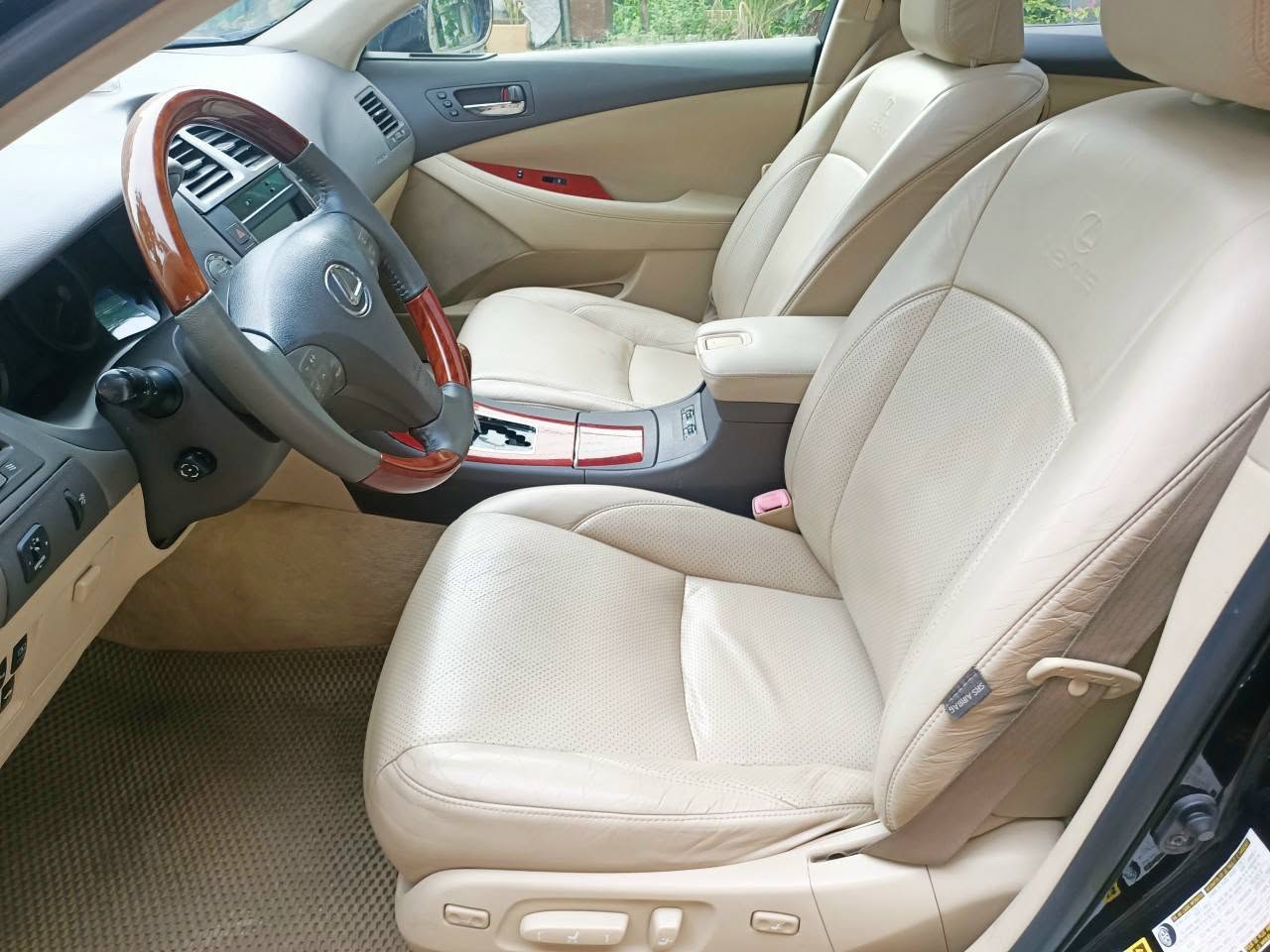Lexus ES 350 2009 rao rẻ 'như Hyundai-Kia', người bán chia sẻ: Mua mới hơn 3 tỷ, chủ cũ 'giữ gìn chăm sóc rất kỹ'- Ảnh 10. Lexus ES 350 2009 rao rẻ 'như Hyundai-Kia', người bán chia sẻ: Mua mới hơn 3 tỷ, chủ cũ 'giữ gìn chăm sóc rất kỹ'- Ảnh 10.