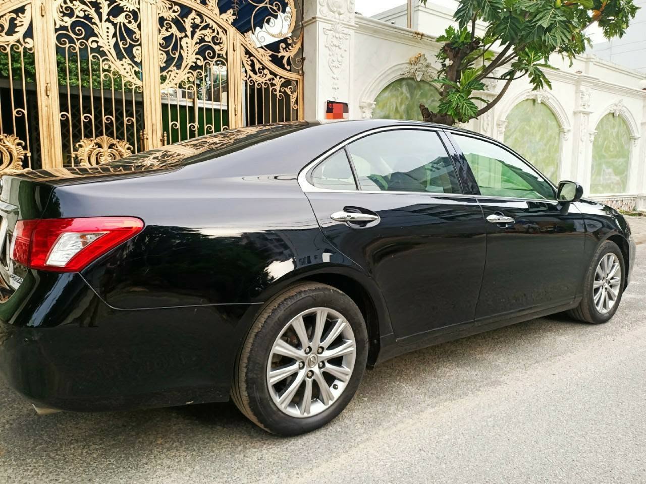 Lexus ES 350 2009 rao rẻ 'như Hyundai-Kia', người bán chia sẻ: Mua mới hơn 3 tỷ, chủ cũ 'giữ gìn chăm sóc rất kỹ'- Ảnh 7. Lexus ES 350 2009 rao rẻ 'như Hyundai-Kia', người bán chia sẻ: Mua mới hơn 3 tỷ, chủ cũ 'giữ gìn chăm sóc rất kỹ'- Ảnh 7.