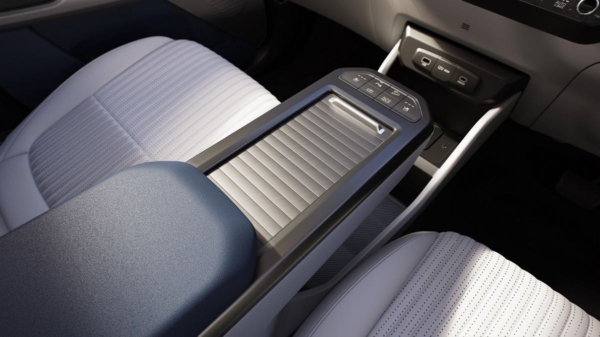 Kia Carens bản điện giá quy đổi gần 550 triệu đồng mở bán từ hôm nay, có cơ hội về Việt Nam khi xe xăng sắp bị hạn chế- Ảnh 7.