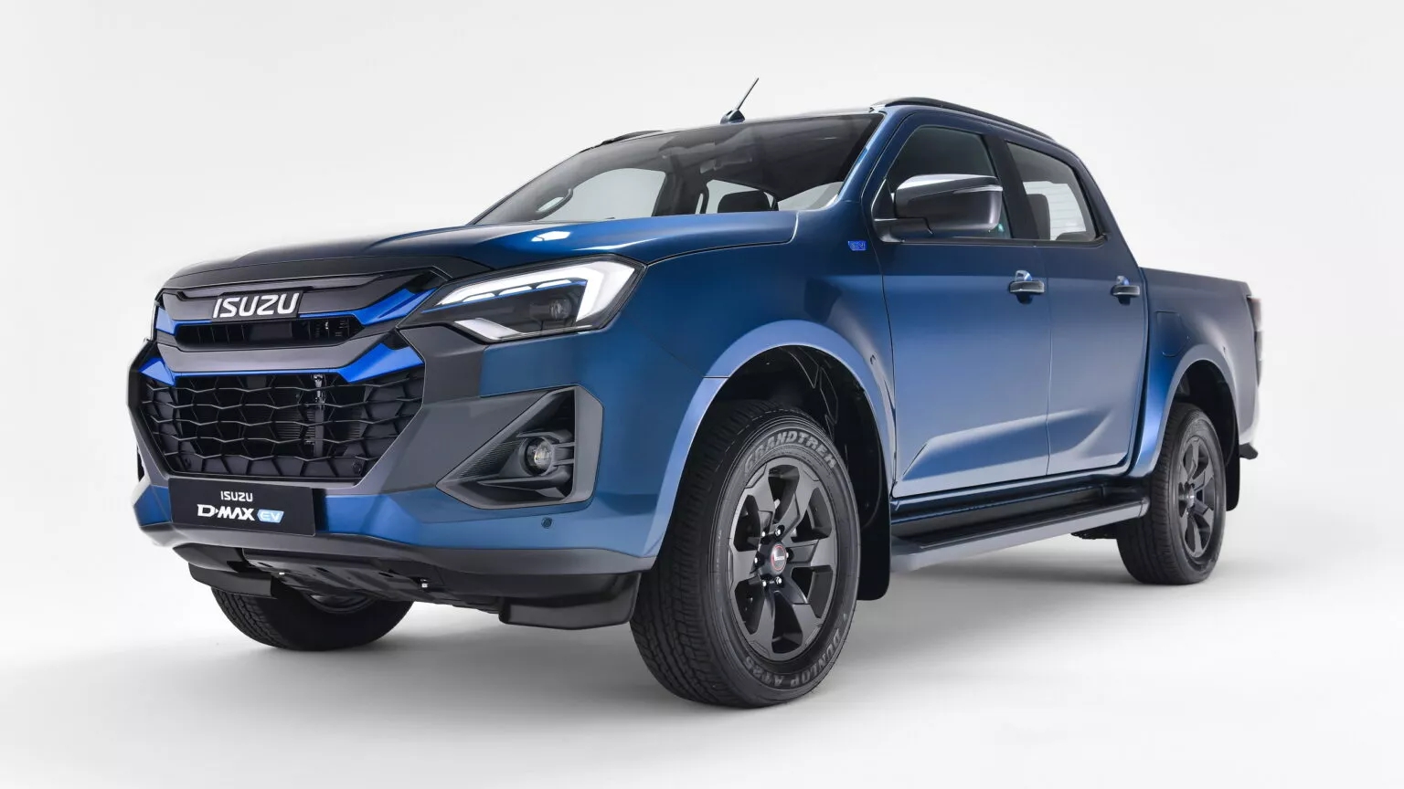 Isuzu D-Max bản điện chốt giá dễ gây giật mình: Đắt gấp rưỡi bản máy dầu nhưng chỉ chạy được hơn 260km/sạc- Ảnh 4. Isuzu D-Max bản điện chốt giá dễ gây giật mình: Đắt gấp rưỡi bản máy dầu nhưng chỉ chạy được hơn 260km/sạc- Ảnh 4.