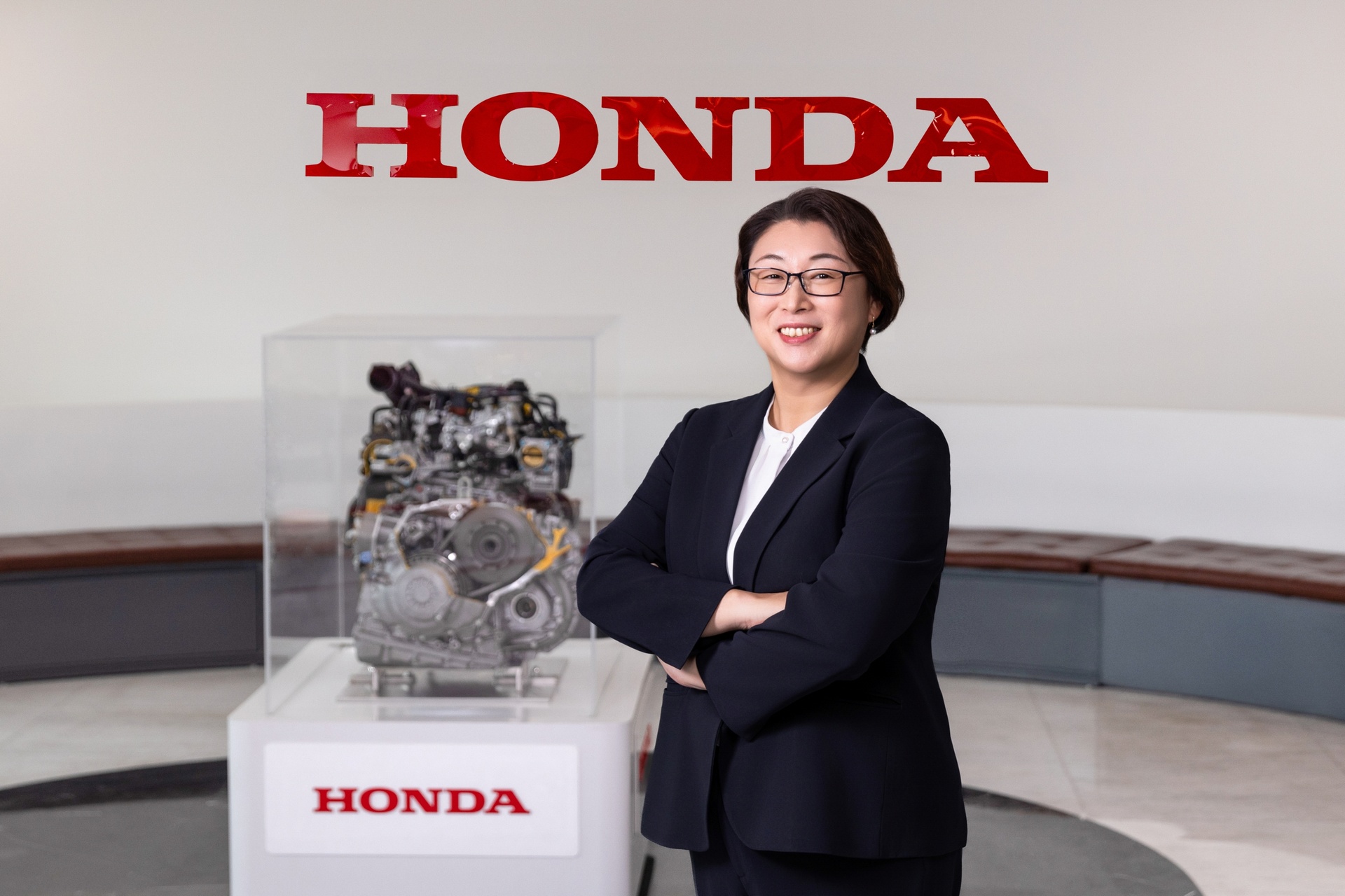 Đặt mục tiêu top 1 thị trường, 'nữ tướng' mới của Honda Việt Nam đối đầu ông Phạm Nhật Vượng thế nào trên 'đường đua' xe máy điện?- Ảnh 4. Đặt mục tiêu top 1 thị trường, 'nữ tướng' mới của Honda Việt Nam đối đầu ông Phạm Nhật Vượng thế nào trên 'đường đua' xe máy điện?- Ảnh 4.