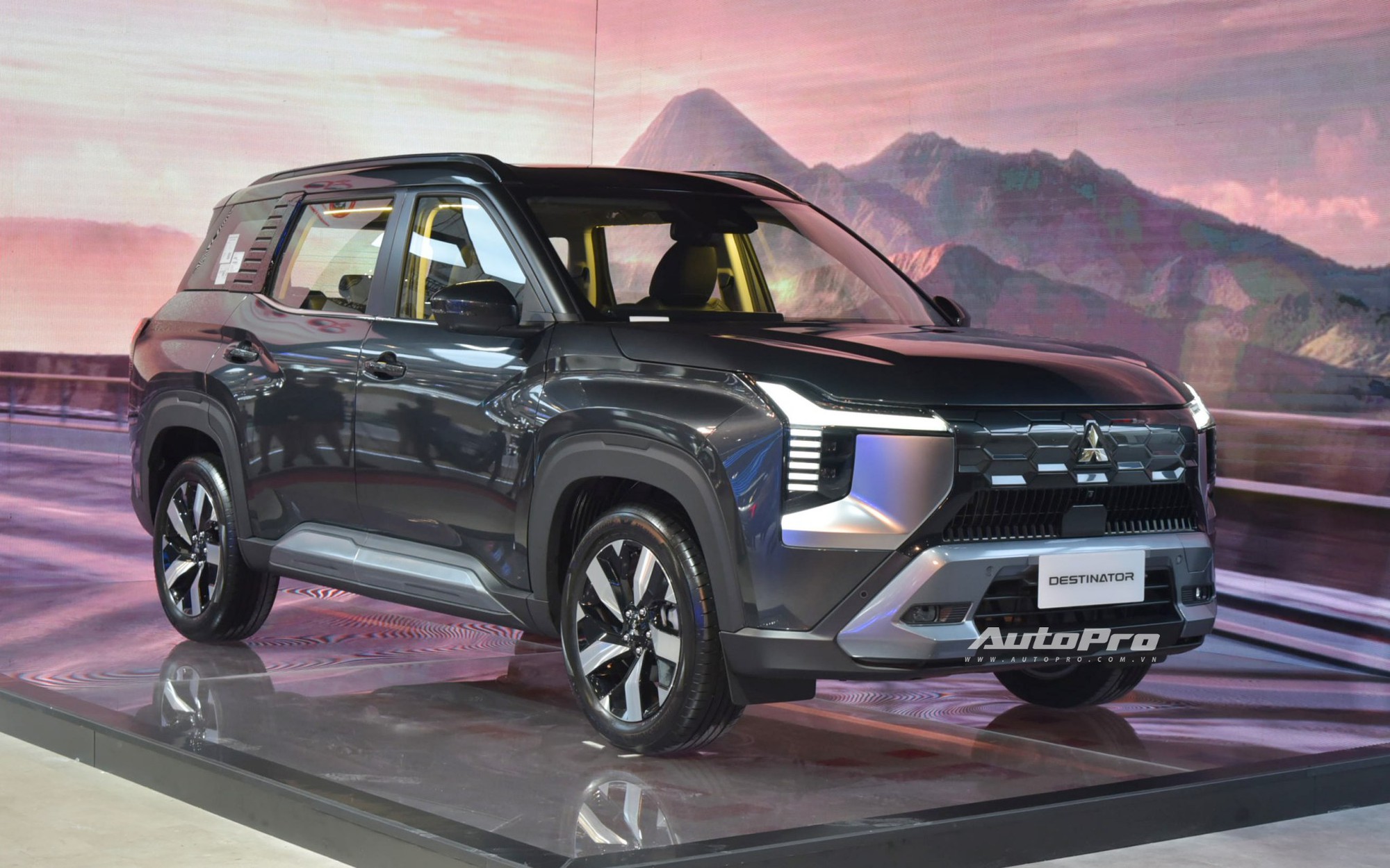 Đoán giá Mitsubishi Destinator tại Việt Nam: Có thể từ 640 triệu đồng vì lý do này!- Ảnh 2. Đoán giá Mitsubishi Destinator tại Việt Nam: Có thể từ 640 triệu đồng vì lý do này!- Ảnh 2.