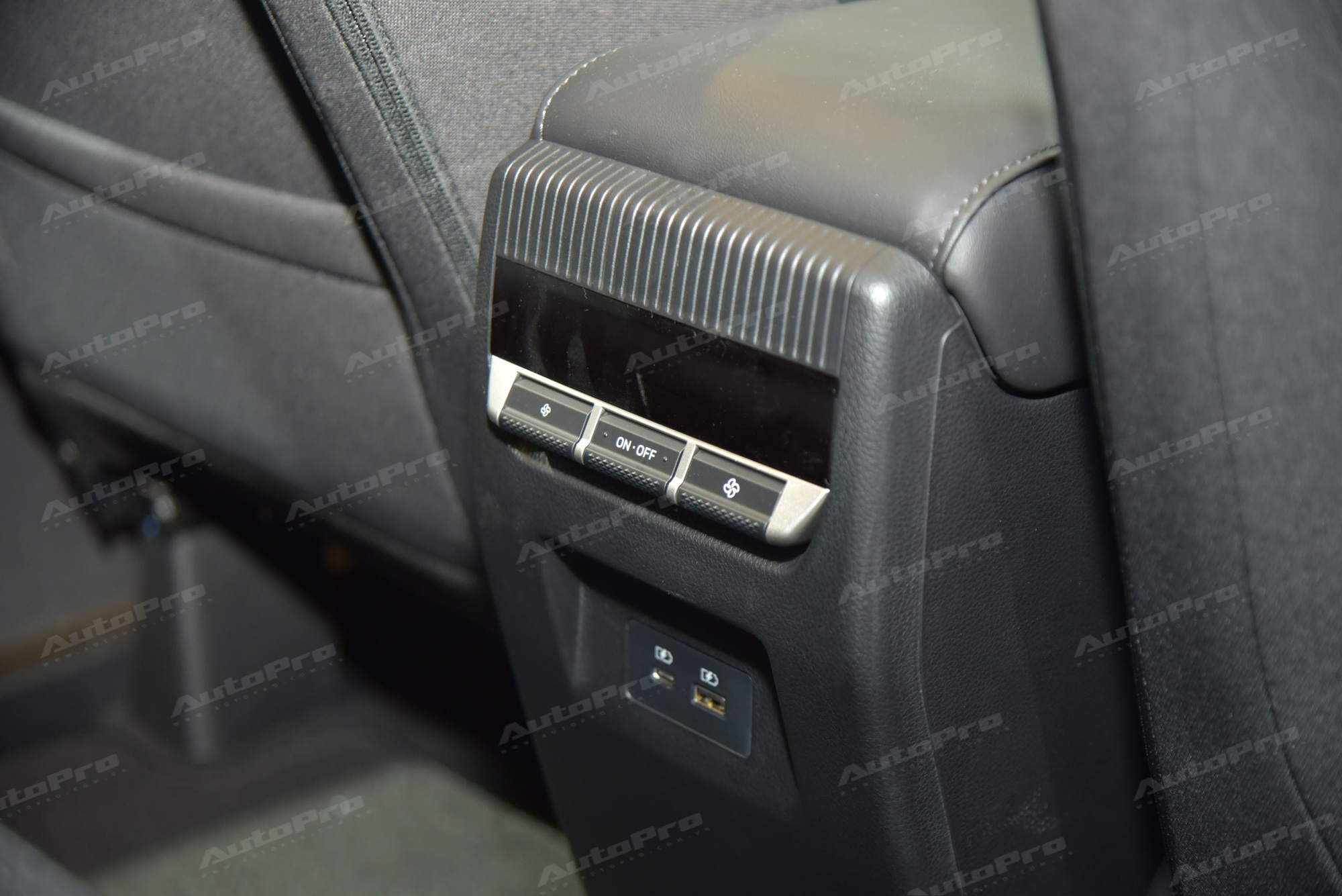 Chi tiết Mitsubishi Destinator GLS: Giá quy đổi từ 617 triệu đồng, phù hợp cho người thực dụng không cần quá nhiều tiện nghi nhưng muốn cabin rộng và gầm cao hẳn- Ảnh 8.
