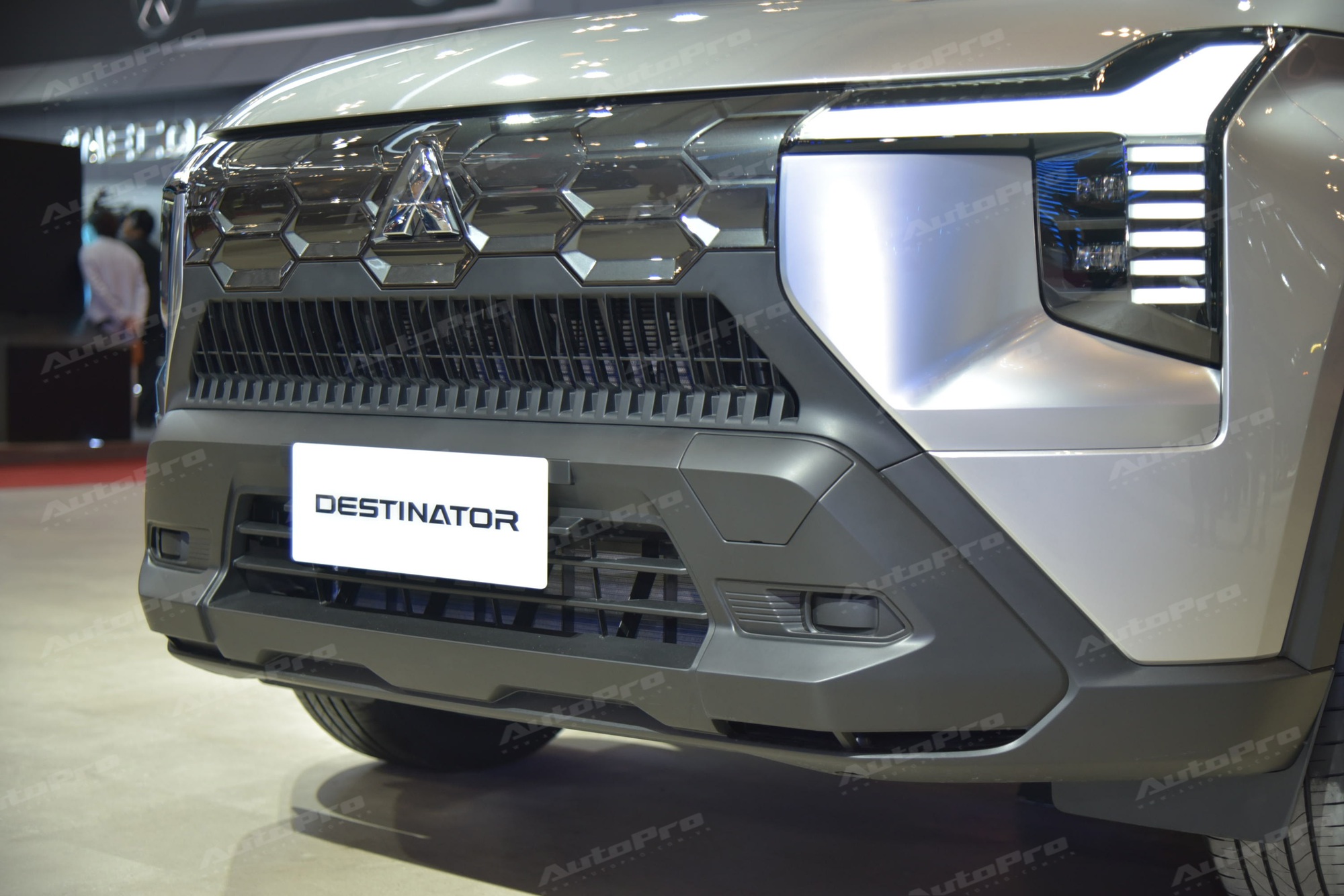 Chi tiết Mitsubishi Destinator GLS: Giá quy đổi từ 617 triệu đồng, phù hợp cho người thực dụng không cần quá nhiều tiện nghi nhưng muốn cabin rộng và gầm cao hẳn- Ảnh 16.
