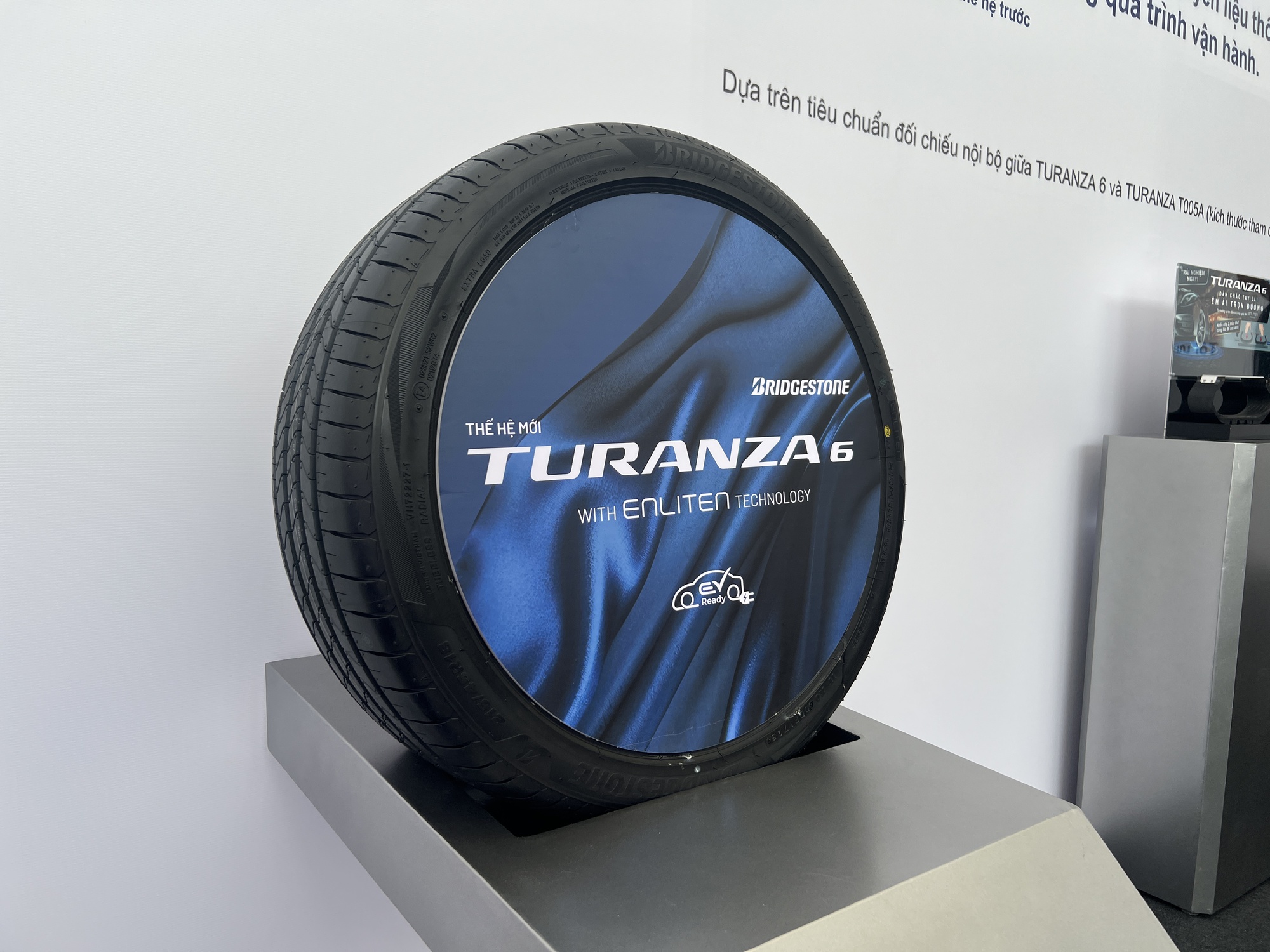 Bridgestone ra mắt lốp mới tại Việt Nam: Êm đầm hơn, dùng được cho cả xe điện- Ảnh 1.