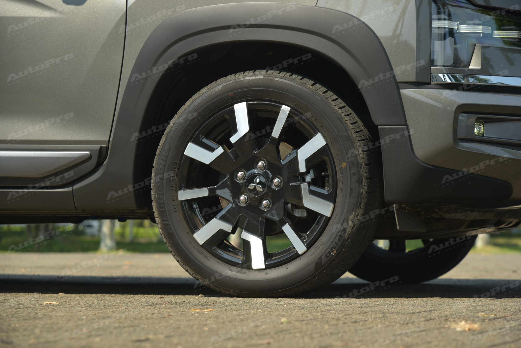Sờ tận tay Mitsubishi Xpander mới sắp ra mắt Việt Nam ‘vào tháng 9’: Thiết kế tinh chỉnh nhẹ, màn hình lớn hơn, thêm túi khí, vẫn ‘vắng bóng’ ADAS- Ảnh 6.