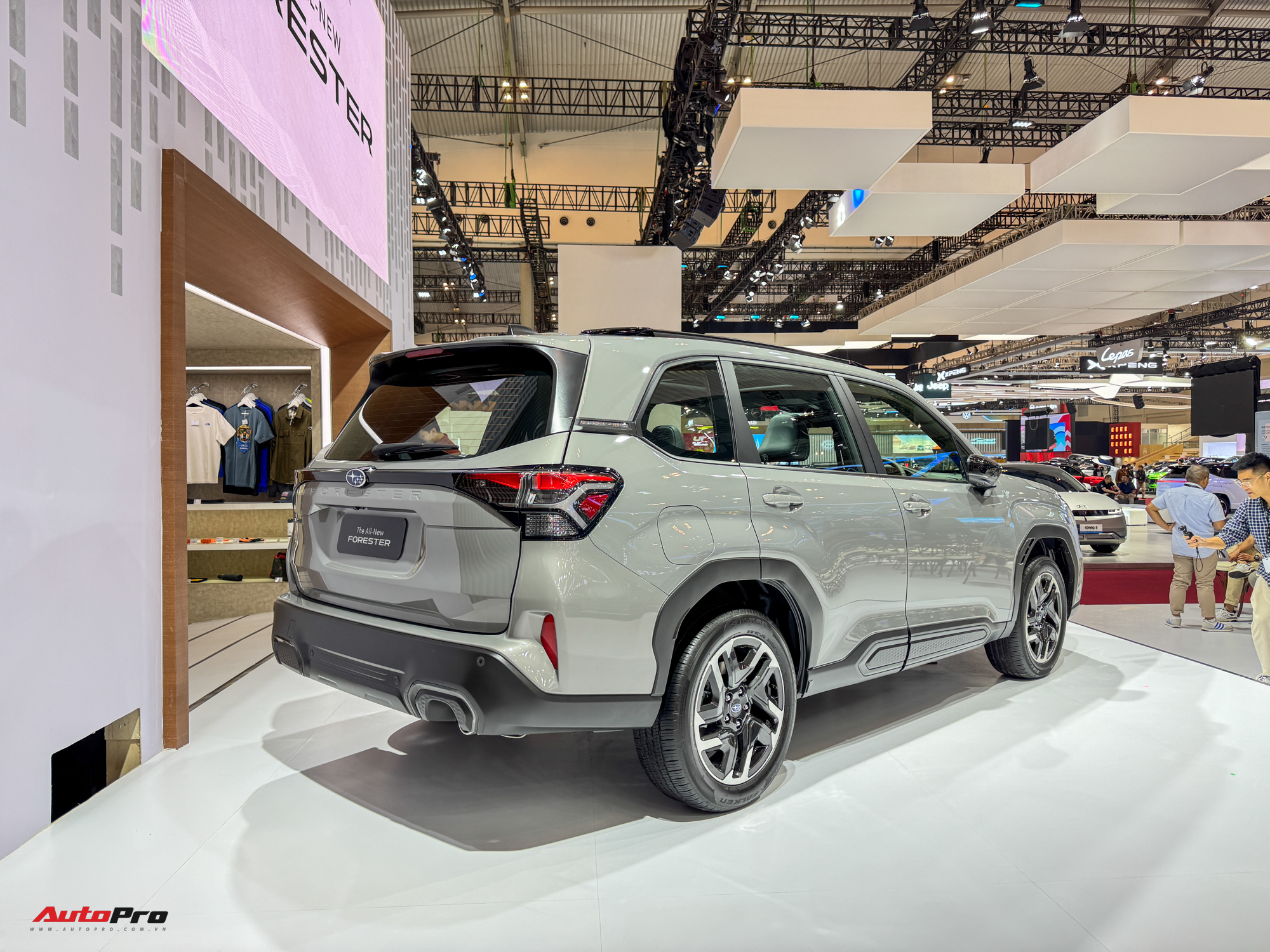 Subaru Forester 2025 lần đầu ra mắt Đông Nam Á: Giá quy đổi gần 1,2 tỷ, tăng khả năng về VN đấu CX-5, CR-V- Ảnh 5. Subaru Forester 2025 lần đầu ra mắt Đông Nam Á: Giá quy đổi gần 1,2 tỷ, tăng khả năng về VN đấu CX-5, CR-V- Ảnh 5.