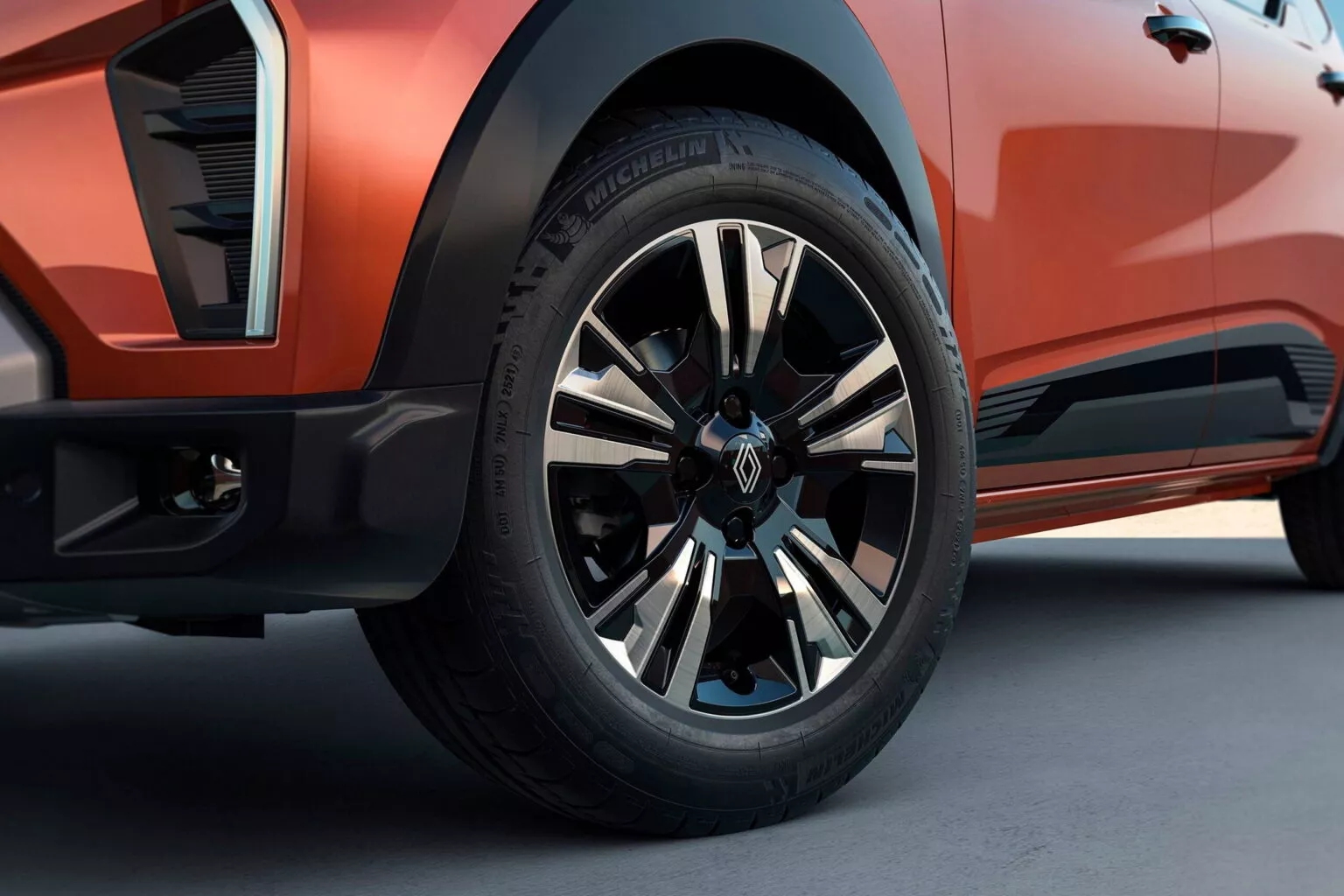 Renault - Hãng Pháp từng vào Việt Nam làm MPV 7 chỗ có giá quy đổi chỉ 190 triệu đồng, rẻ hơn chiếc đồng hồ Rolex rẻ nhất- Ảnh 12. Renault - Hãng Pháp từng vào Việt Nam làm MPV 7 chỗ có giá quy đổi chỉ 190 triệu đồng, rẻ hơn chiếc đồng hồ Rolex rẻ nhất- Ảnh 12.