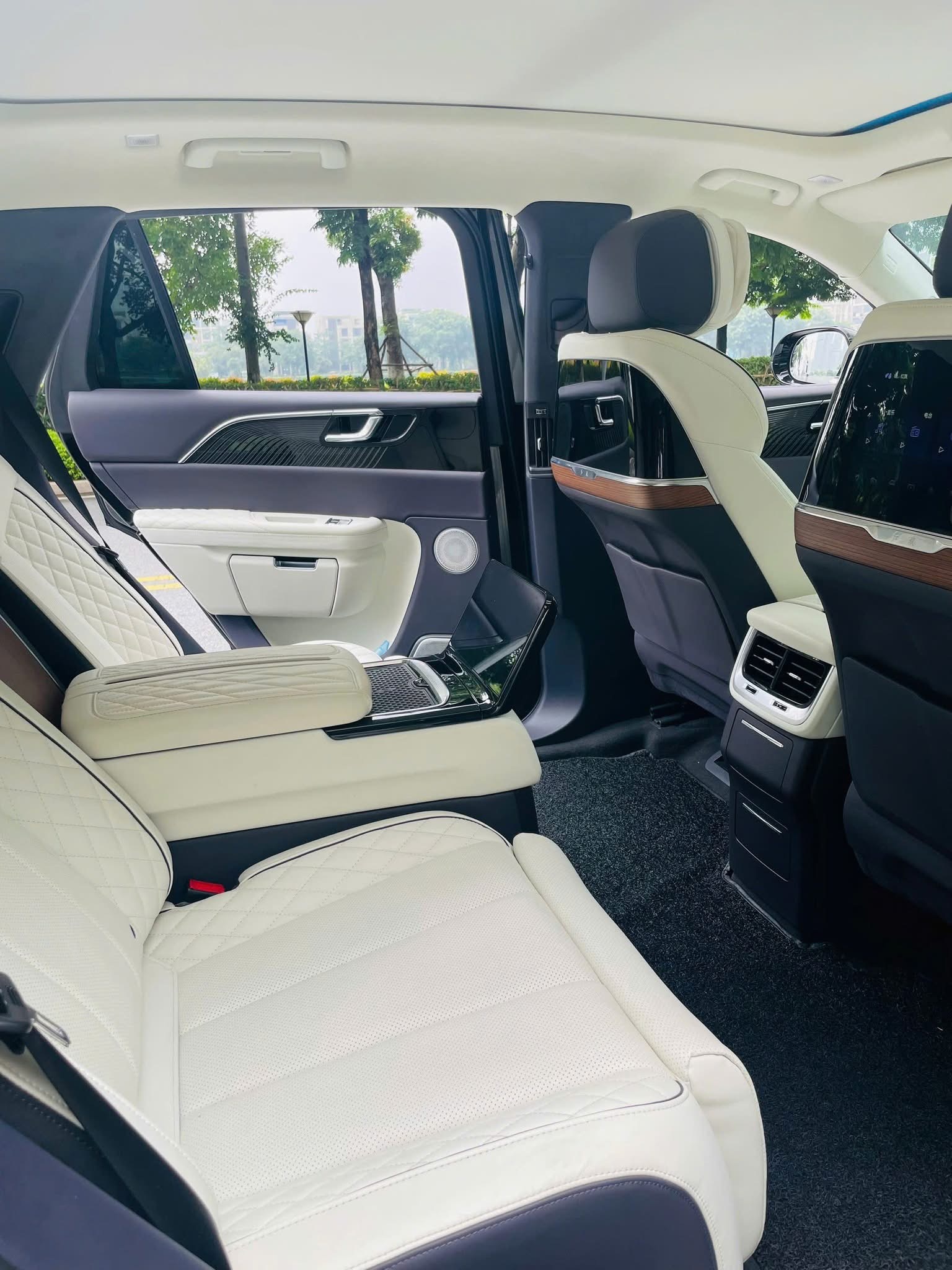 Chủ nhân chiếc Hongqi E-HS9 này ‘đánh rơi’ gần 2 tỷ đồng chỉ sau 2 năm sử dụng: ‘Rớt giá’ nhanh hơn xe Đức cùng đời, đi được 510km/lần sạc- Ảnh 8.
