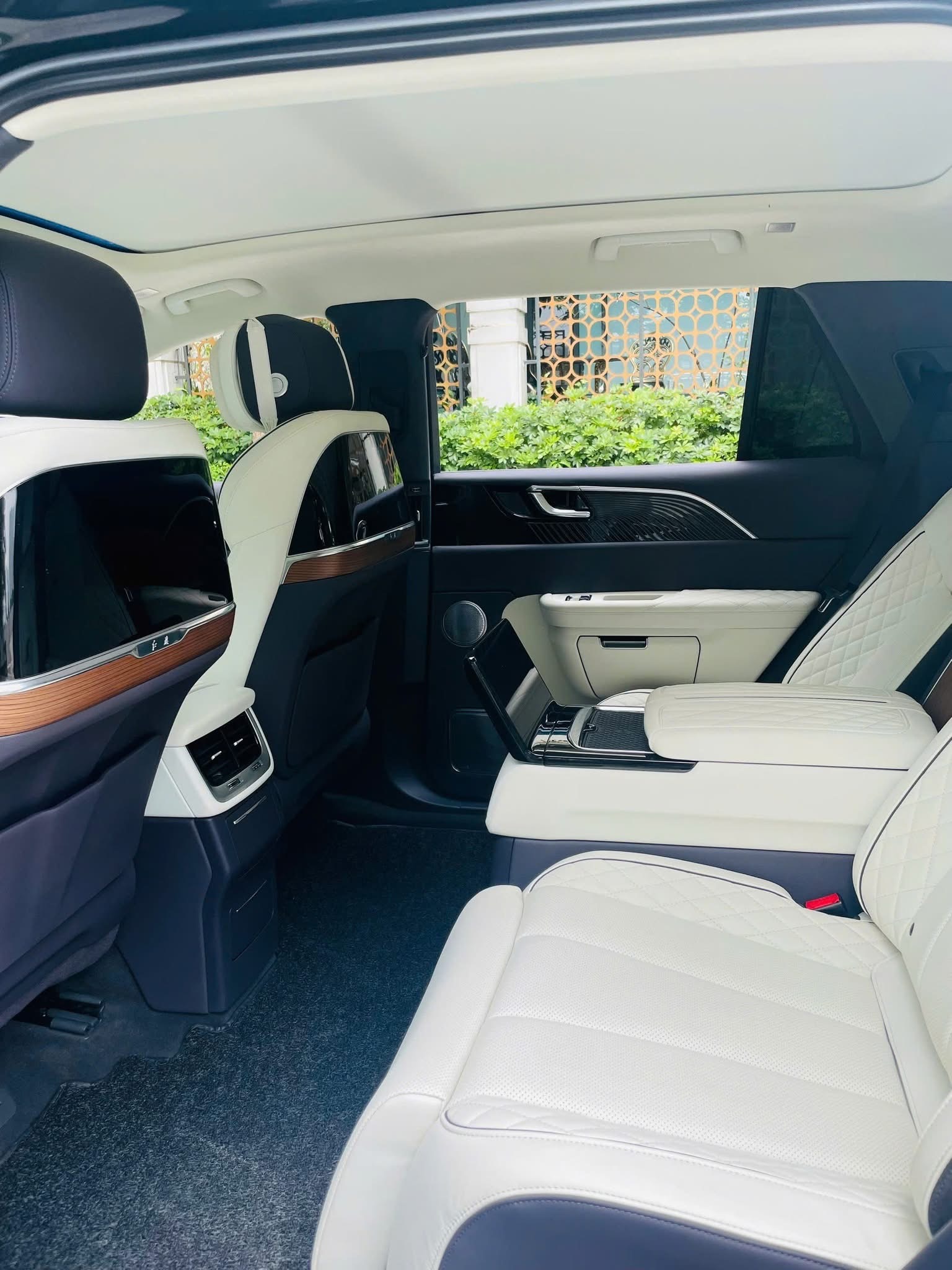 Chủ nhân chiếc Hongqi E-HS9 này ‘đánh rơi’ gần 2 tỷ đồng chỉ sau 2 năm sử dụng: ‘Rớt giá’ nhanh hơn xe Đức cùng đời, đi được 510km/lần sạc- Ảnh 7.